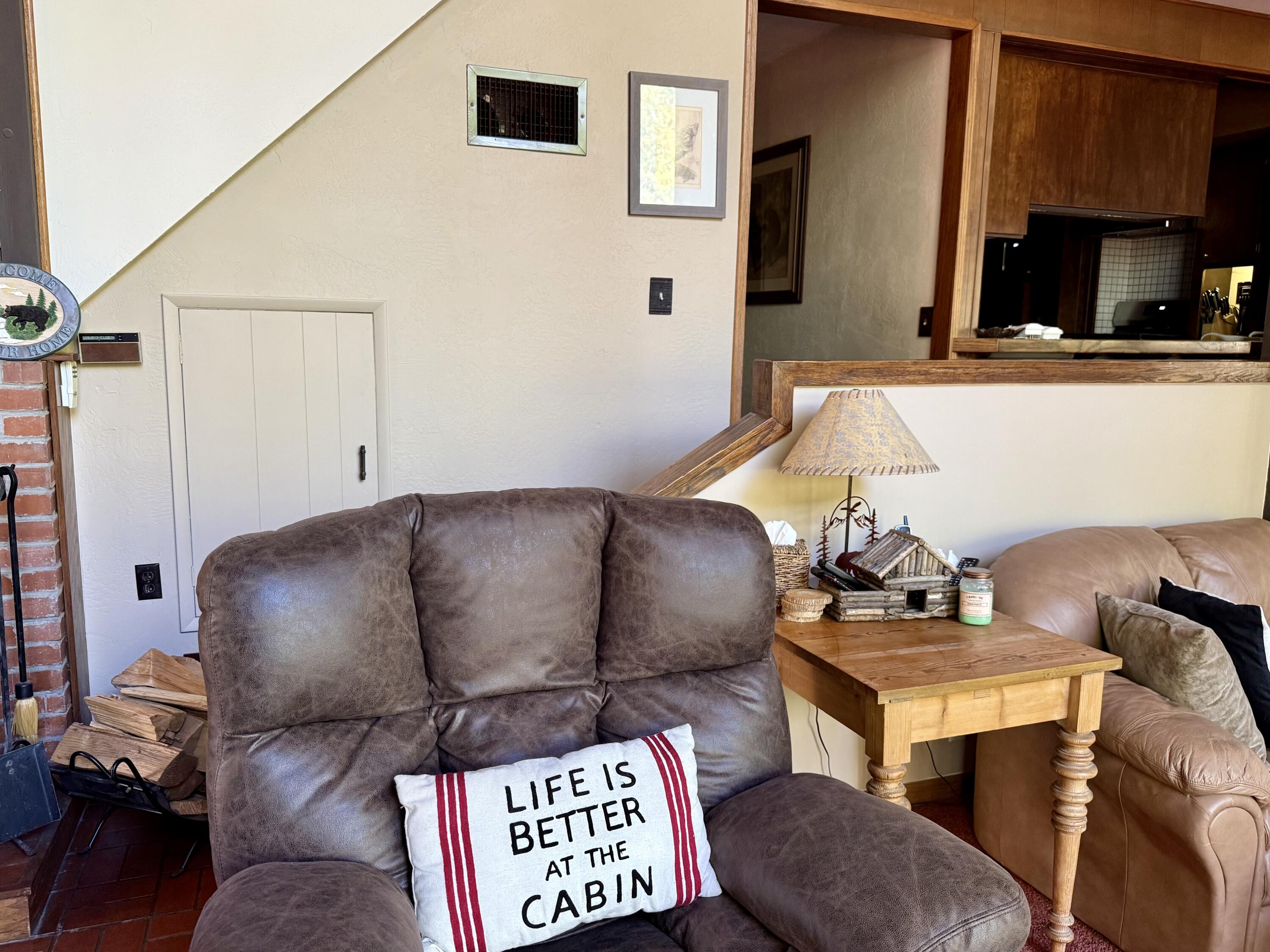 57187 Tamarack Dr, Springville, CA 93265