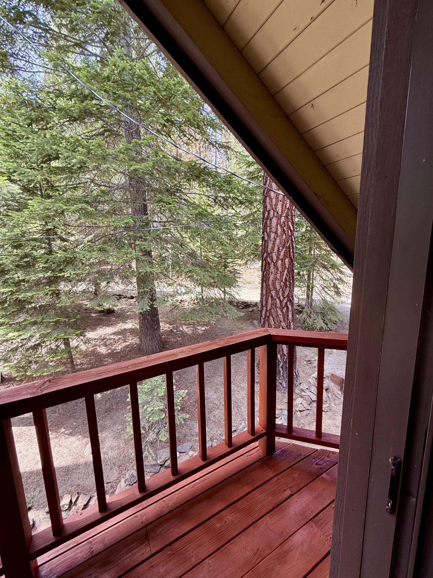 57187 Tamarack Dr, Springville, CA 93265