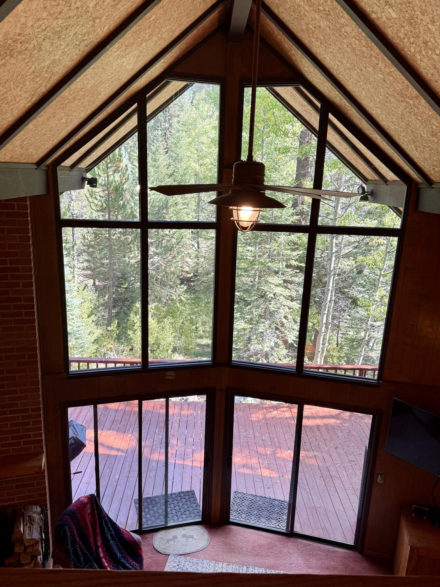 57187 Tamarack Dr, Springville, CA 93265