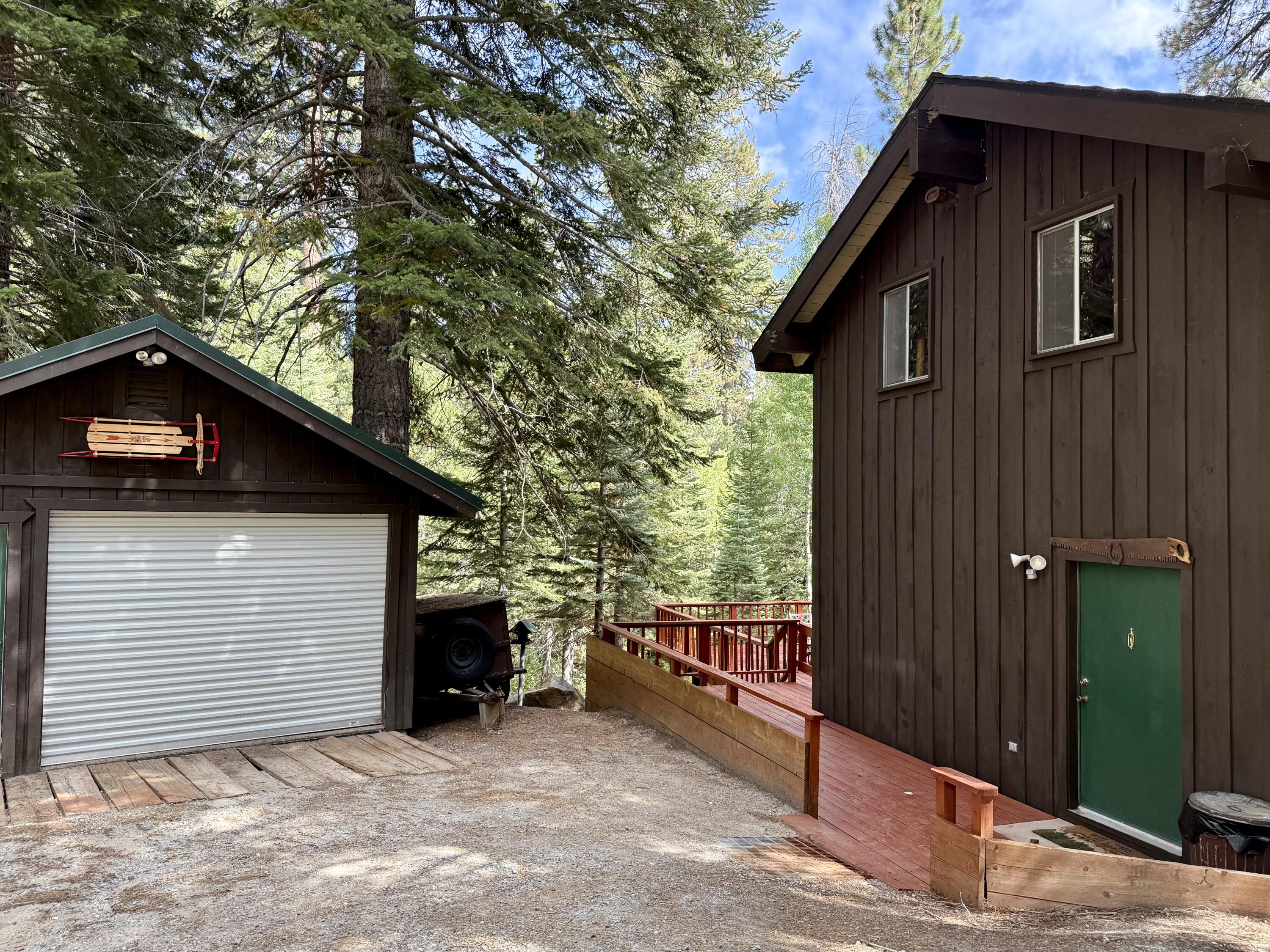 57187 Tamarack Dr, Springville, CA 93265