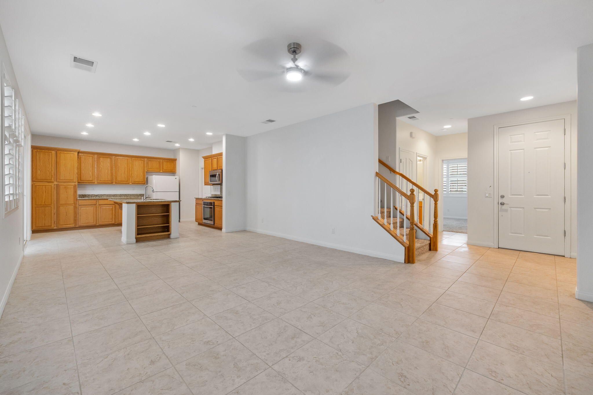 8214 Prentice Hall Dr, Bakersfield, CA 93311