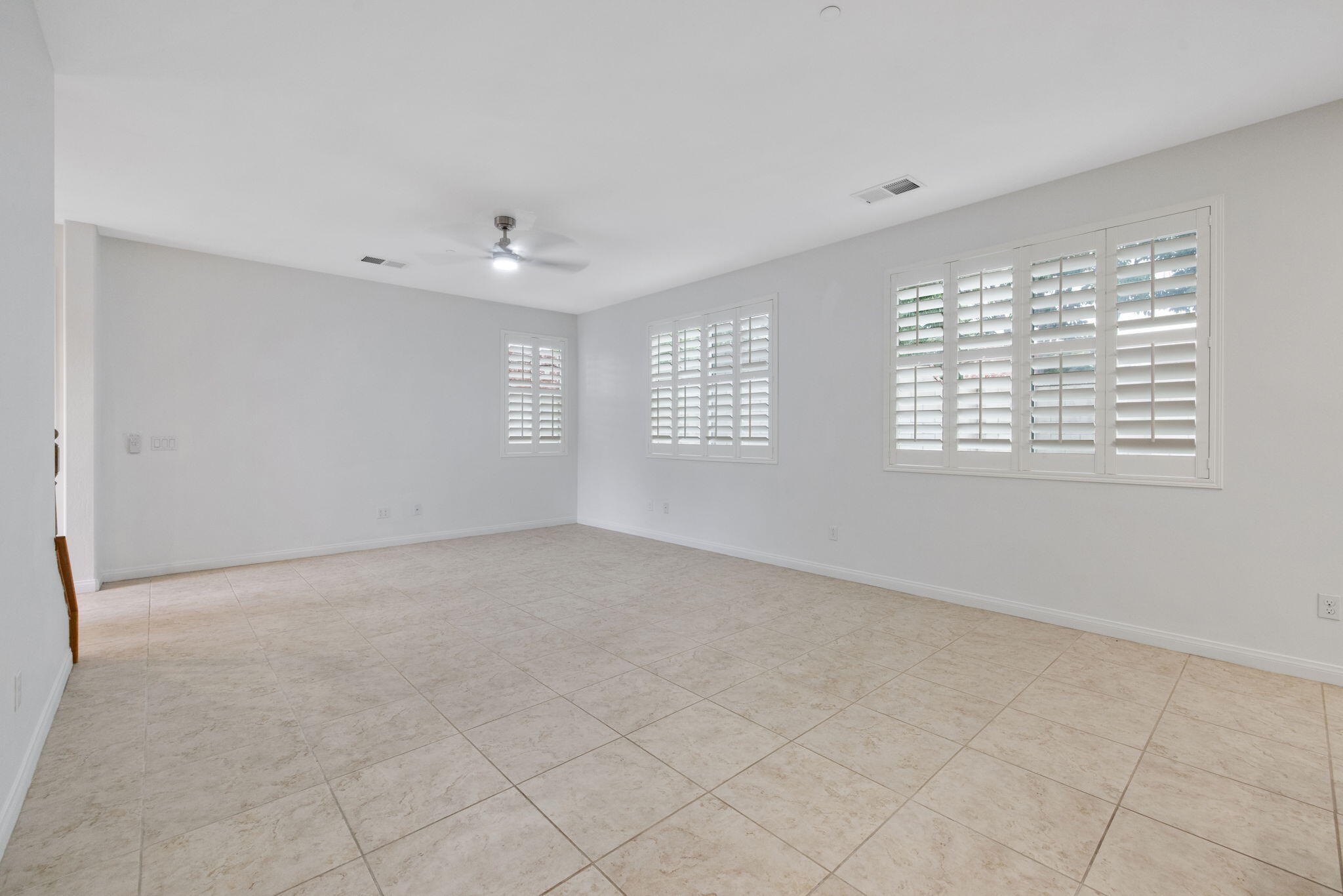 8214 Prentice Hall Dr, Bakersfield, CA 93311