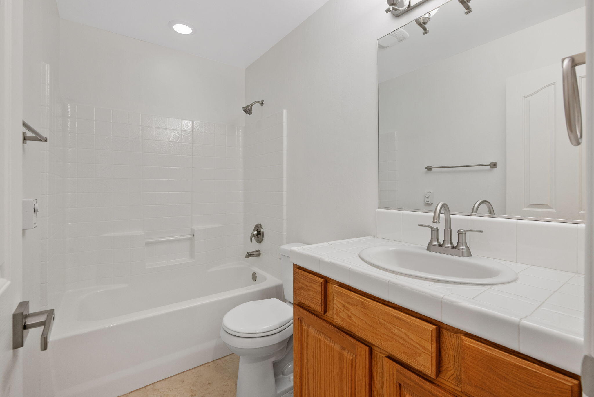 8214 Prentice Hall Dr, Bakersfield, CA 93311