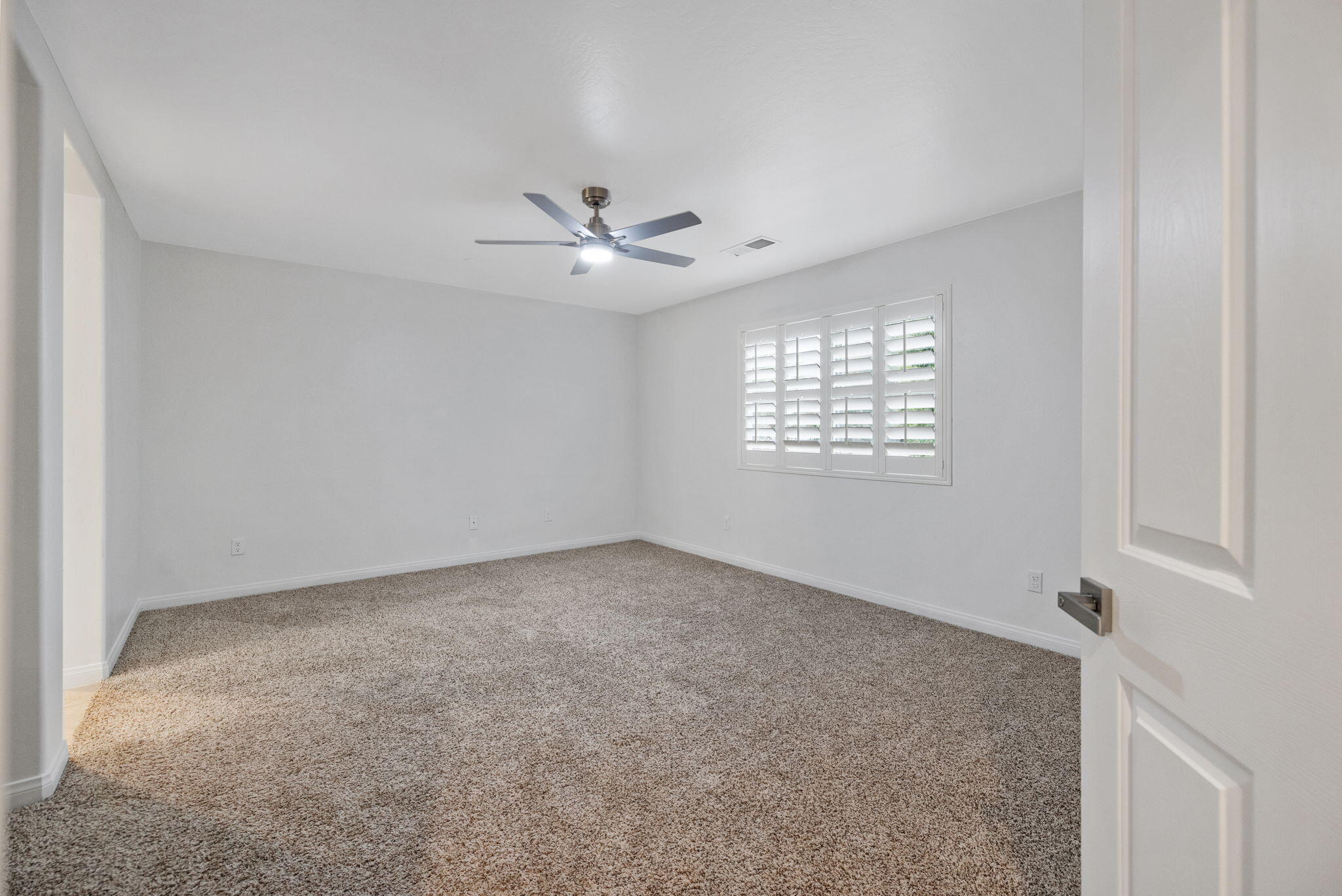 8214 Prentice Hall Dr, Bakersfield, CA 93311