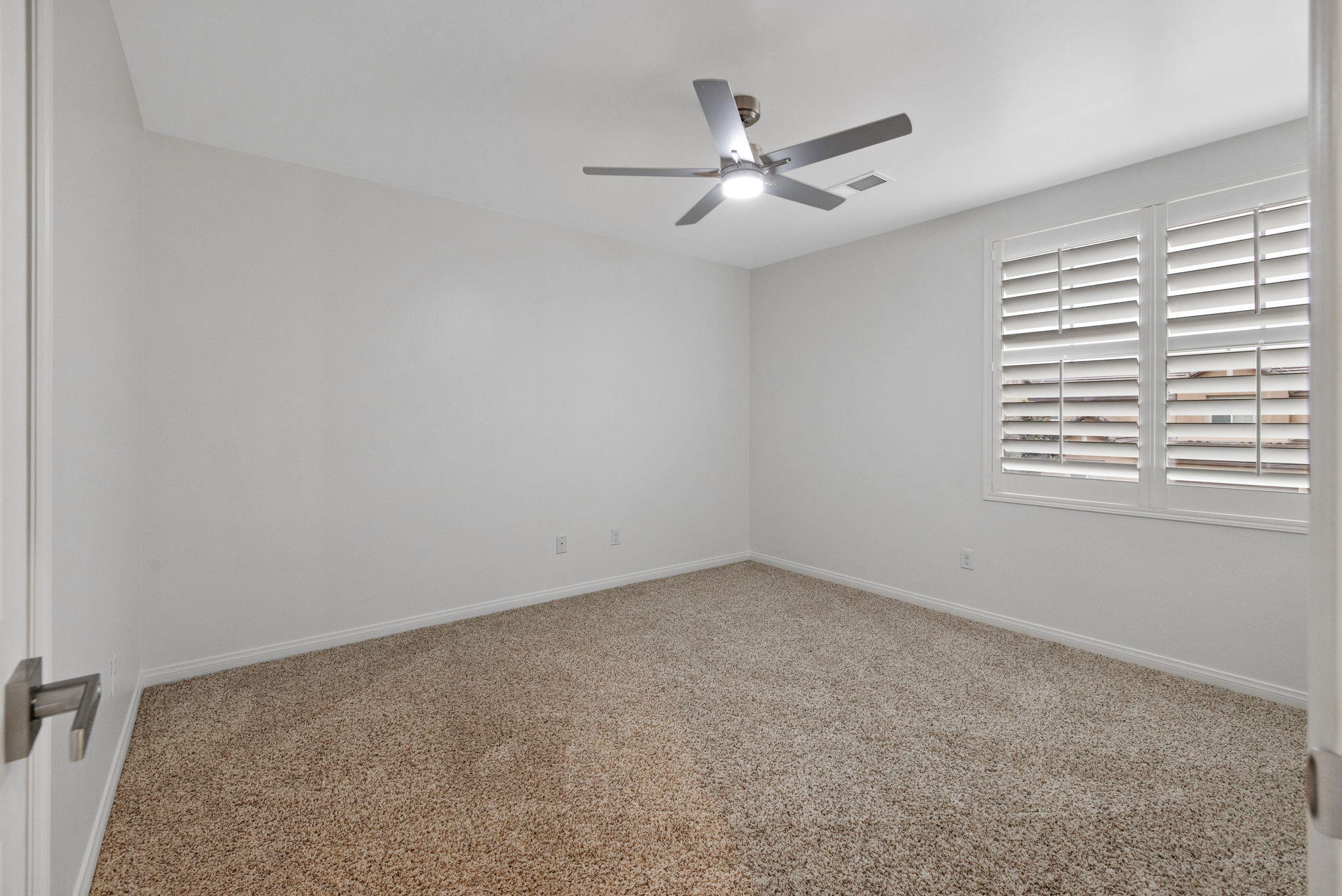 8214 Prentice Hall Dr, Bakersfield, CA 93311