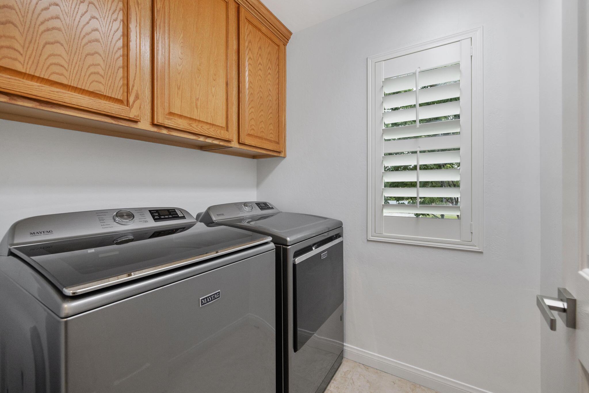 8214 Prentice Hall Dr, Bakersfield, CA 93311