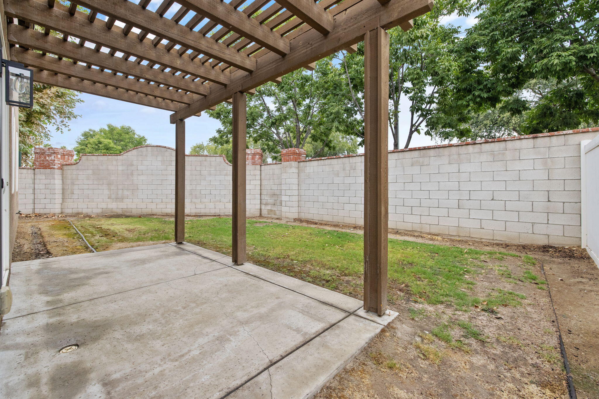 8214 Prentice Hall Dr, Bakersfield, CA 93311