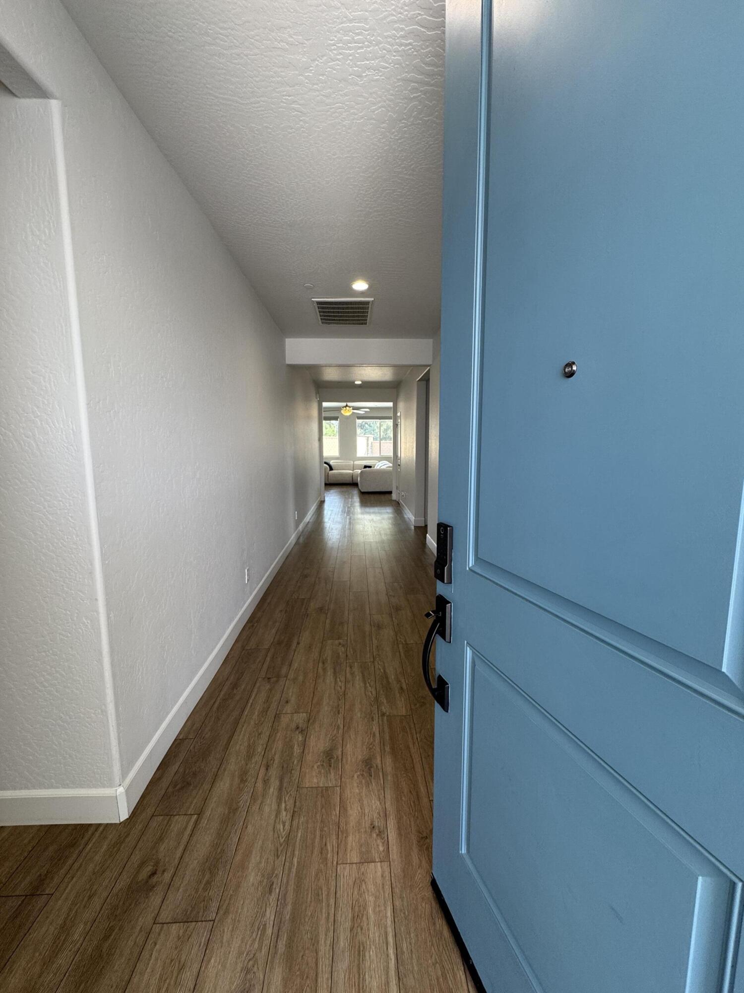 176 N Ocean Ct, Tulare, CA 93274