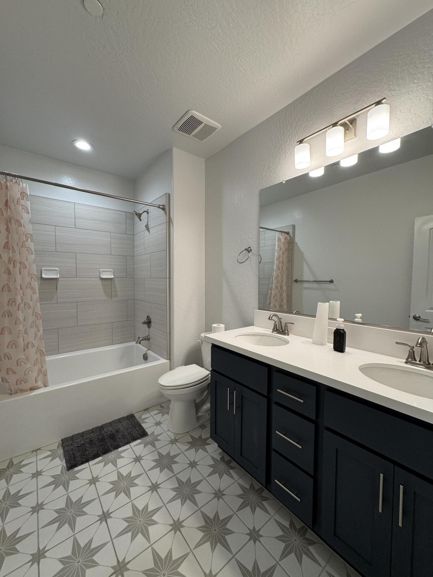 176 N Ocean Ct, Tulare, CA 93274