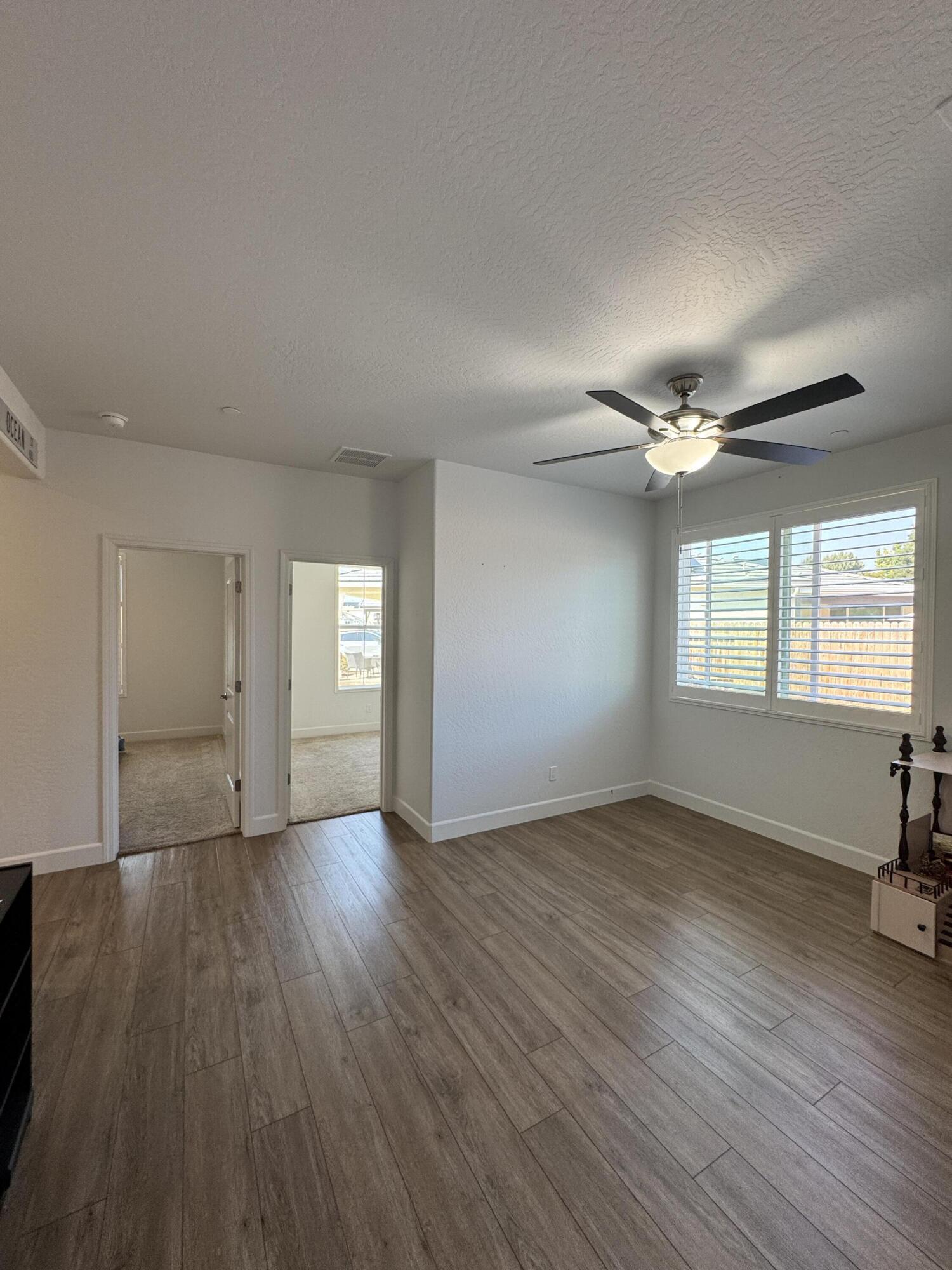 176 N Ocean Ct, Tulare, CA 93274