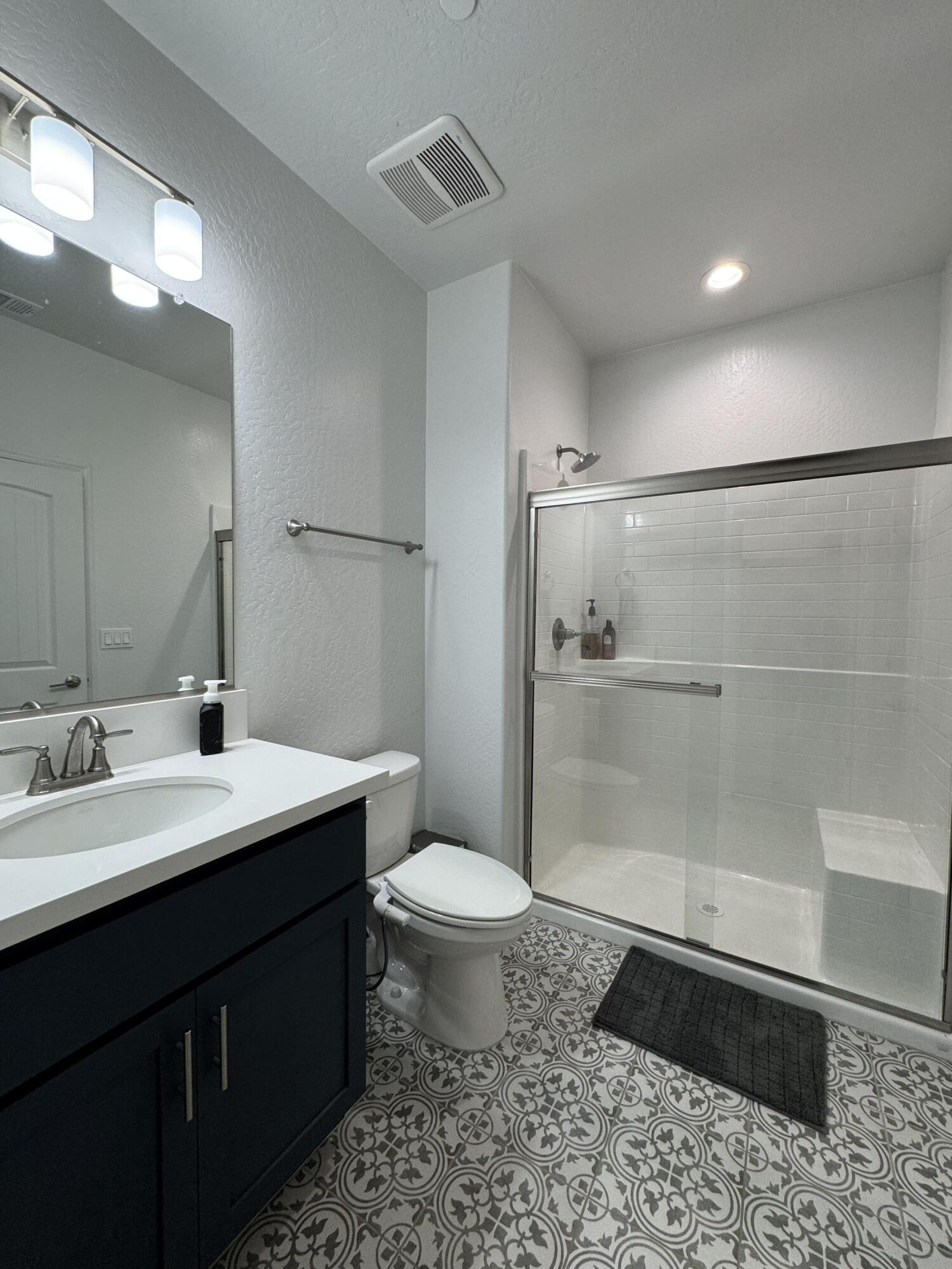 176 N Ocean Ct, Tulare, CA 93274