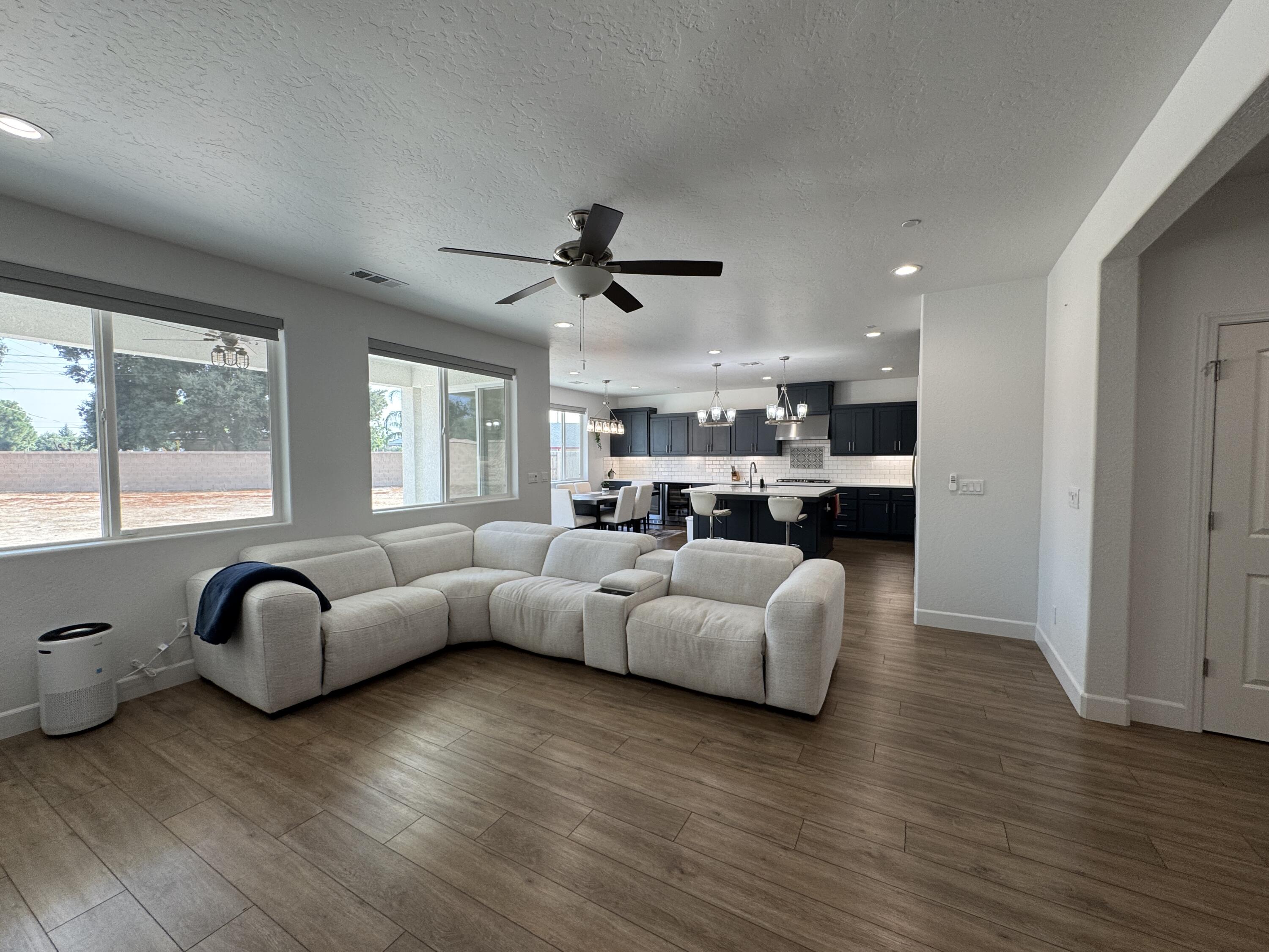 176 N Ocean Ct, Tulare, CA 93274