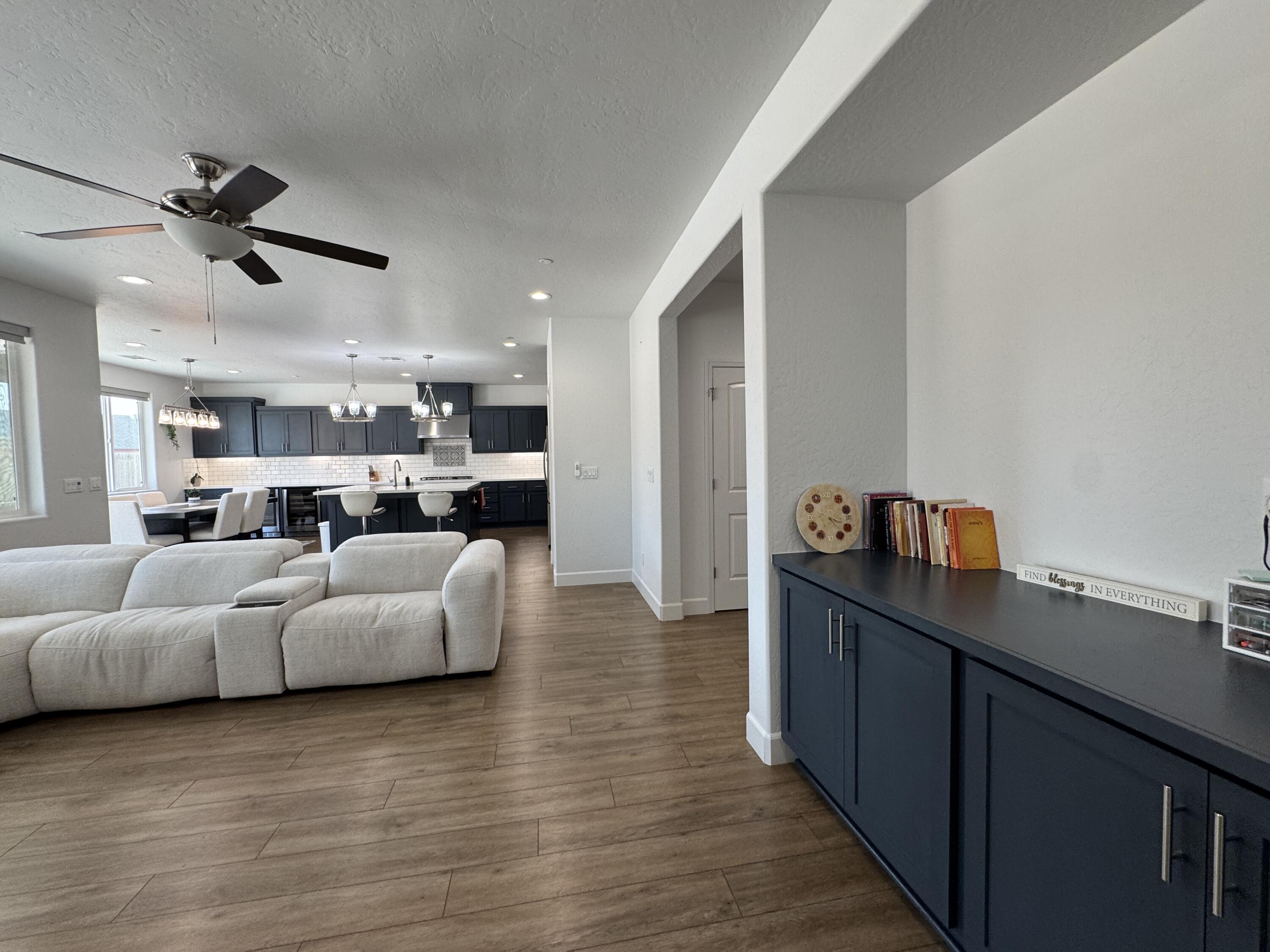 176 N Ocean Ct, Tulare, CA 93274