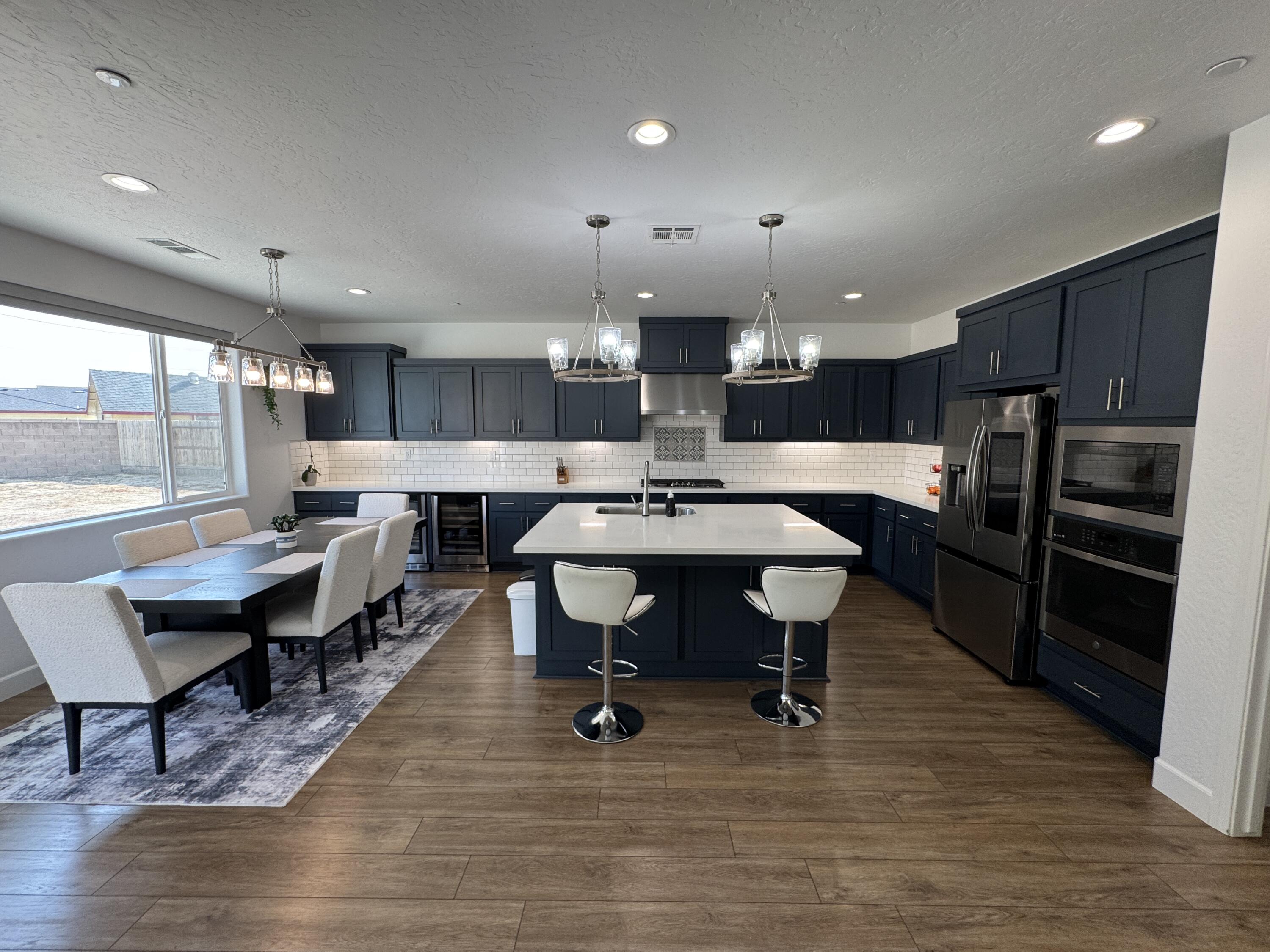 176 N Ocean Ct, Tulare, CA 93274