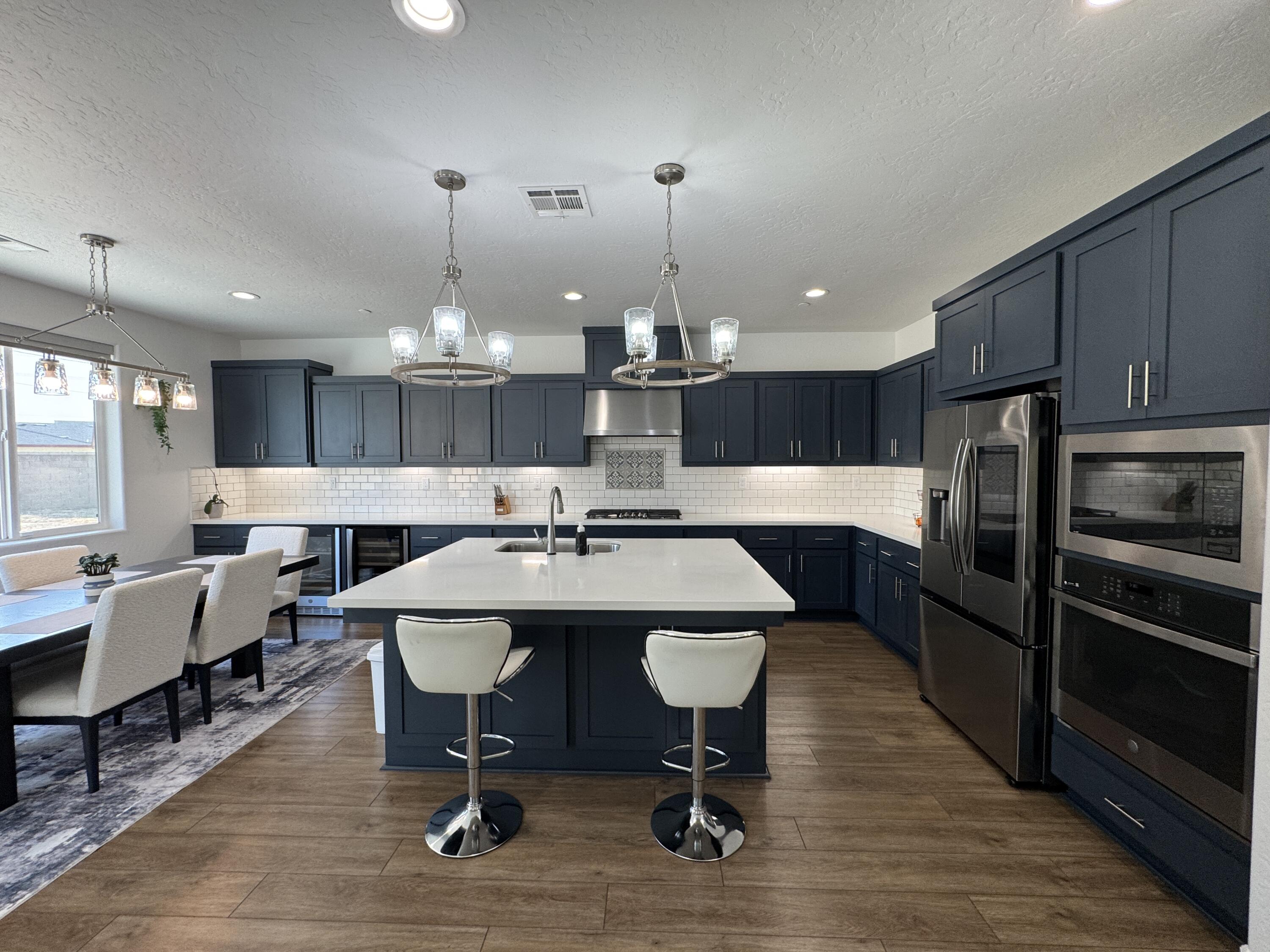 176 N Ocean Ct, Tulare, CA 93274