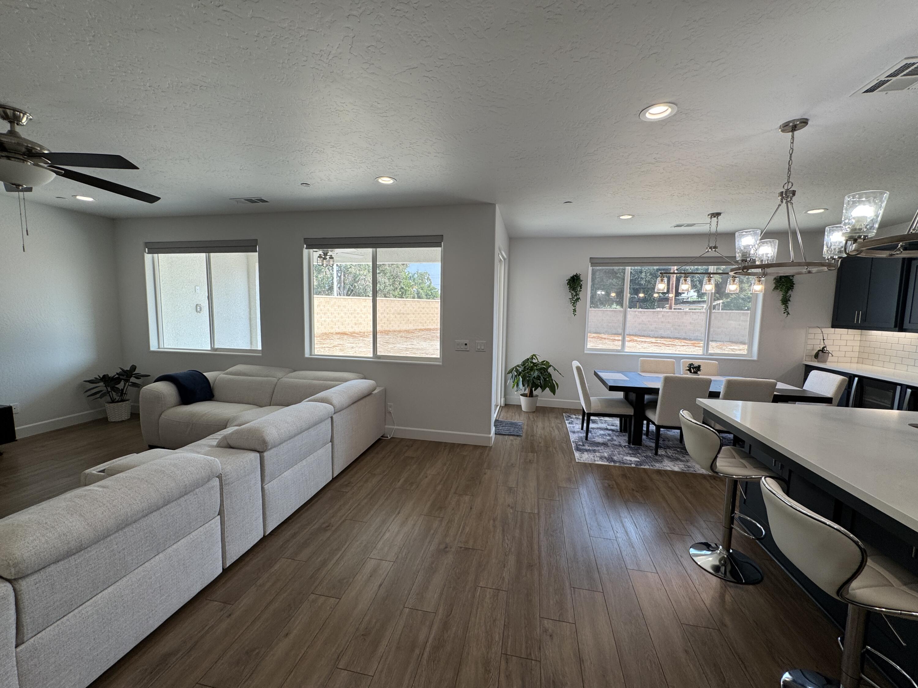 176 N Ocean Ct, Tulare, CA 93274