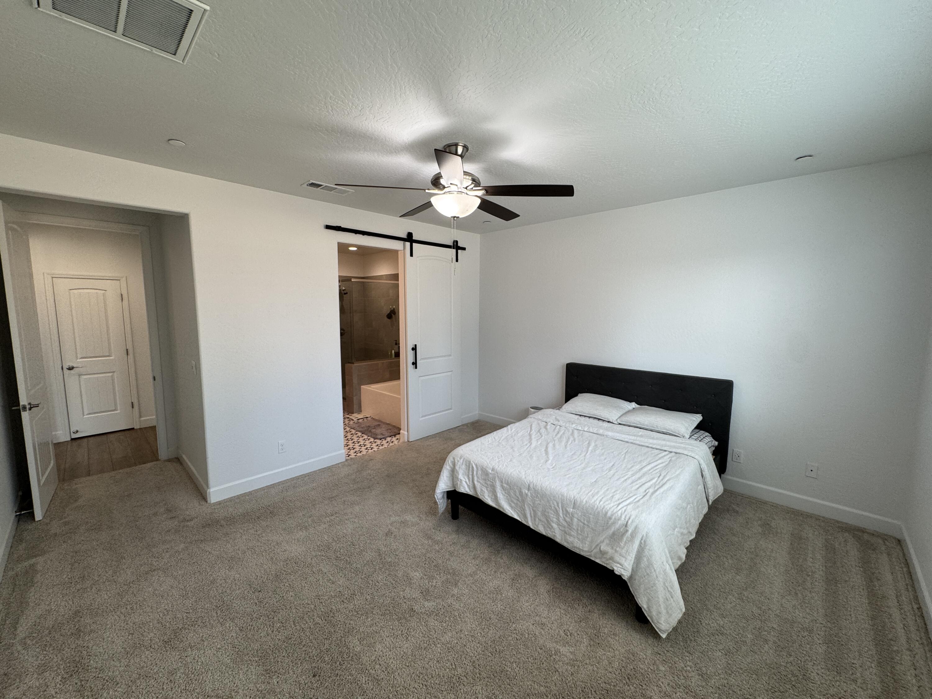 176 N Ocean Ct, Tulare, CA 93274