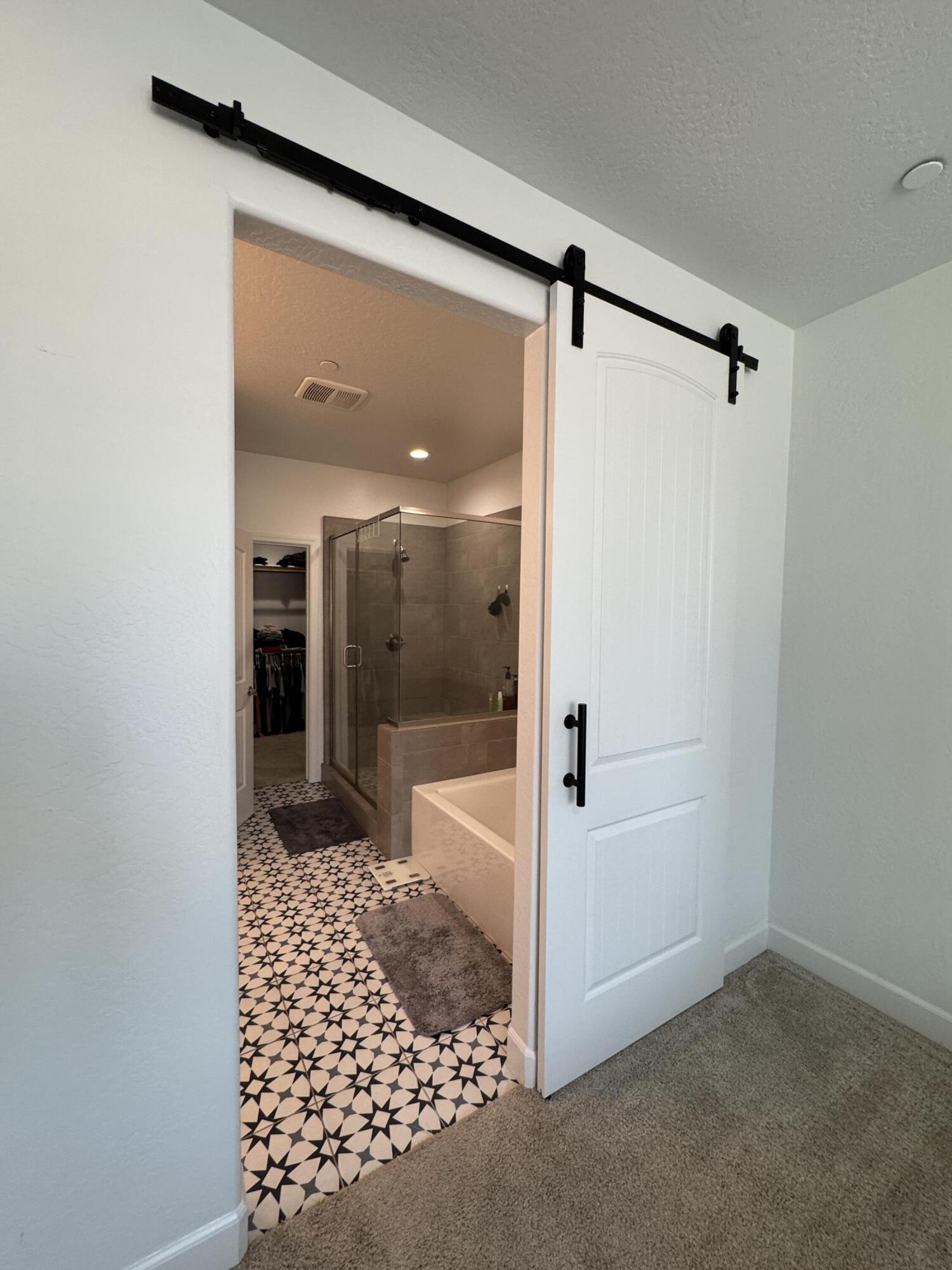 176 N Ocean Ct, Tulare, CA 93274