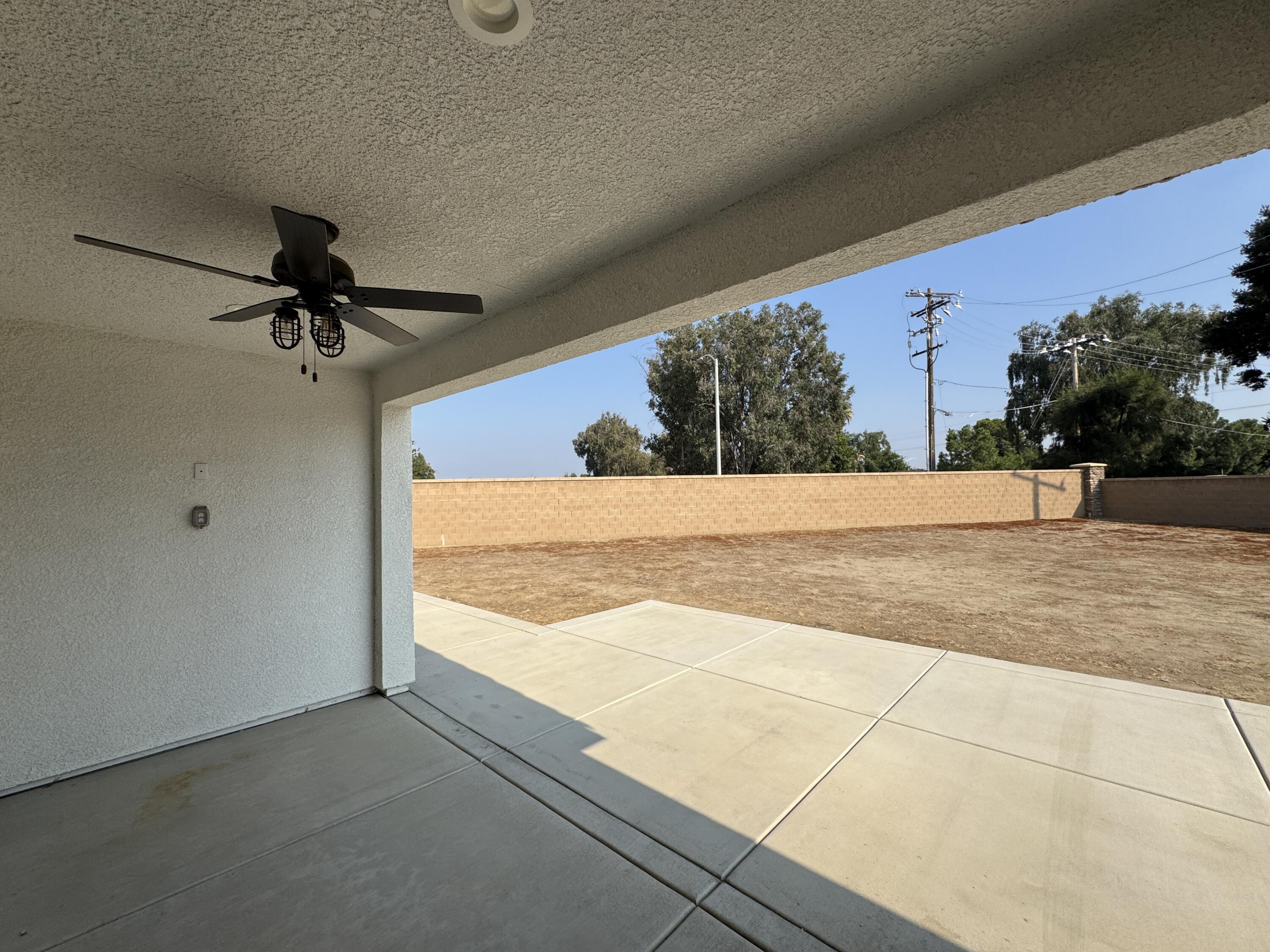 176 N Ocean Ct, Tulare, CA 93274