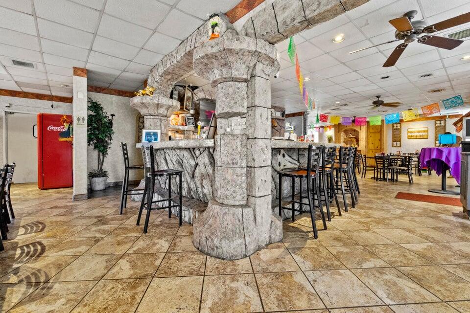 200 N J St, Tulare, CA 93274