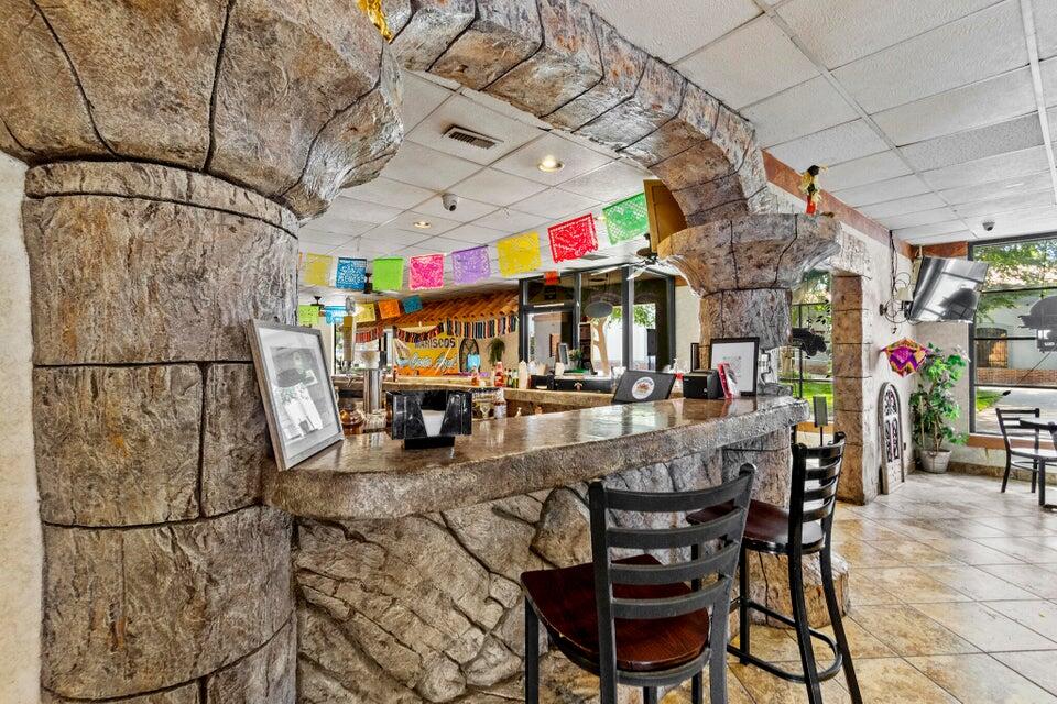 200 N J St, Tulare, CA 93274