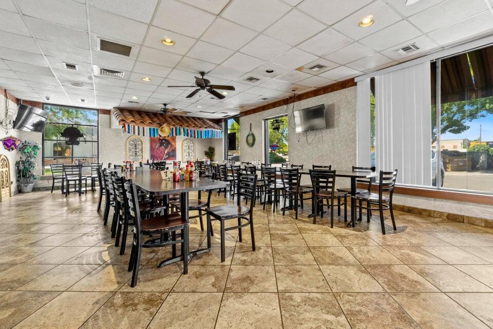 200 N J St, Tulare, CA 93274