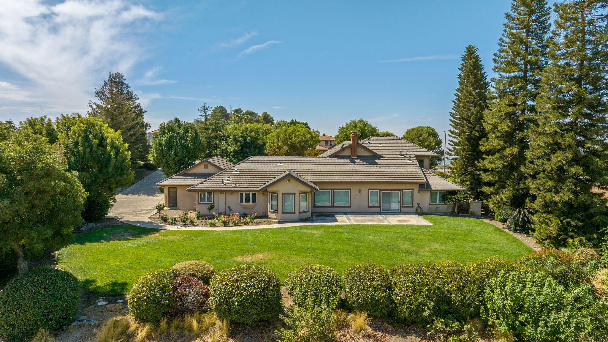 315 Valley View Dr, Exeter, CA 93221