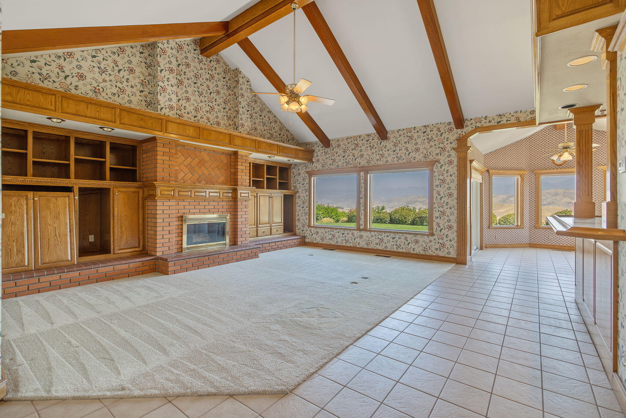 315 Valley View Dr, Exeter, CA 93221