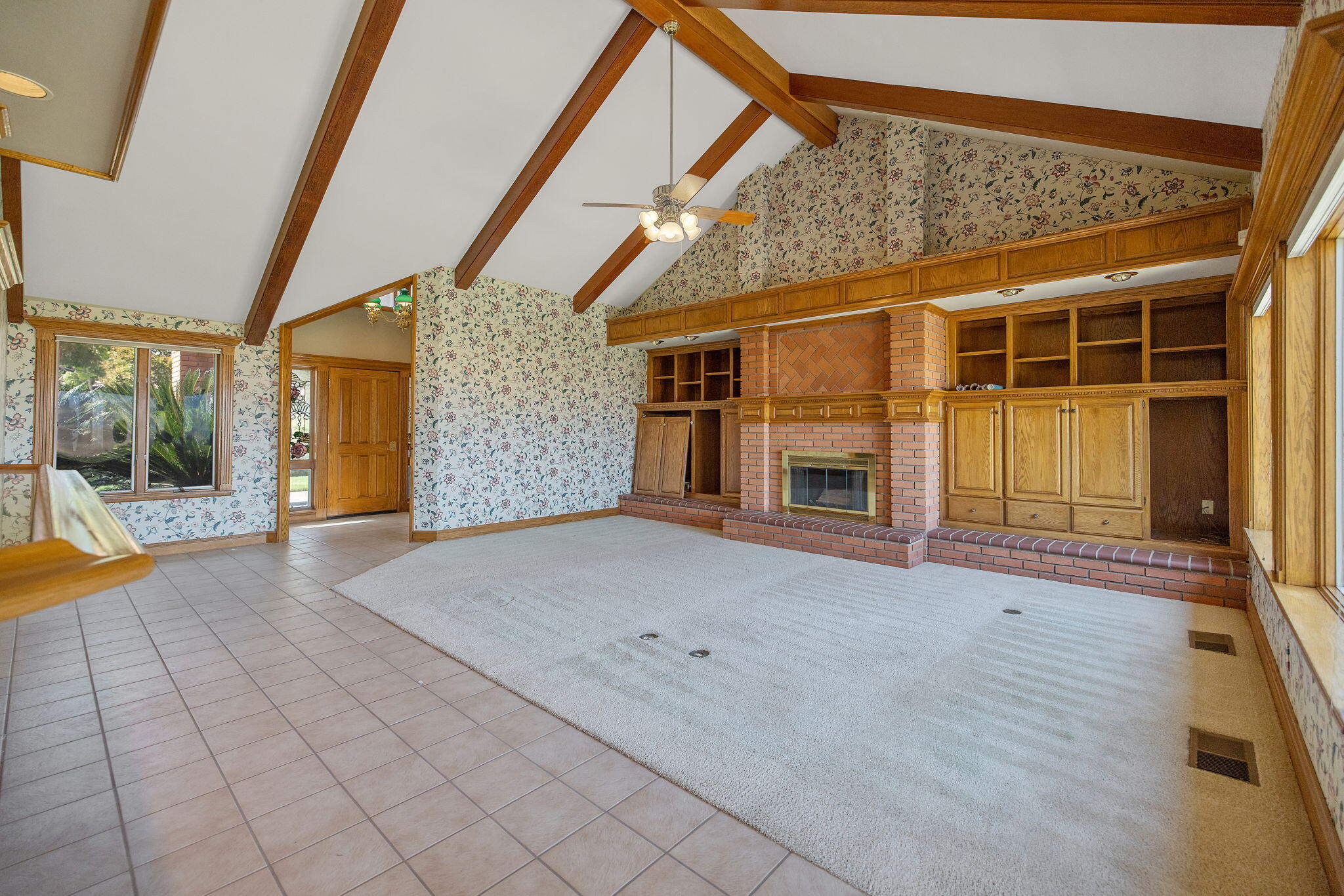 315 Valley View Dr, Exeter, CA 93221