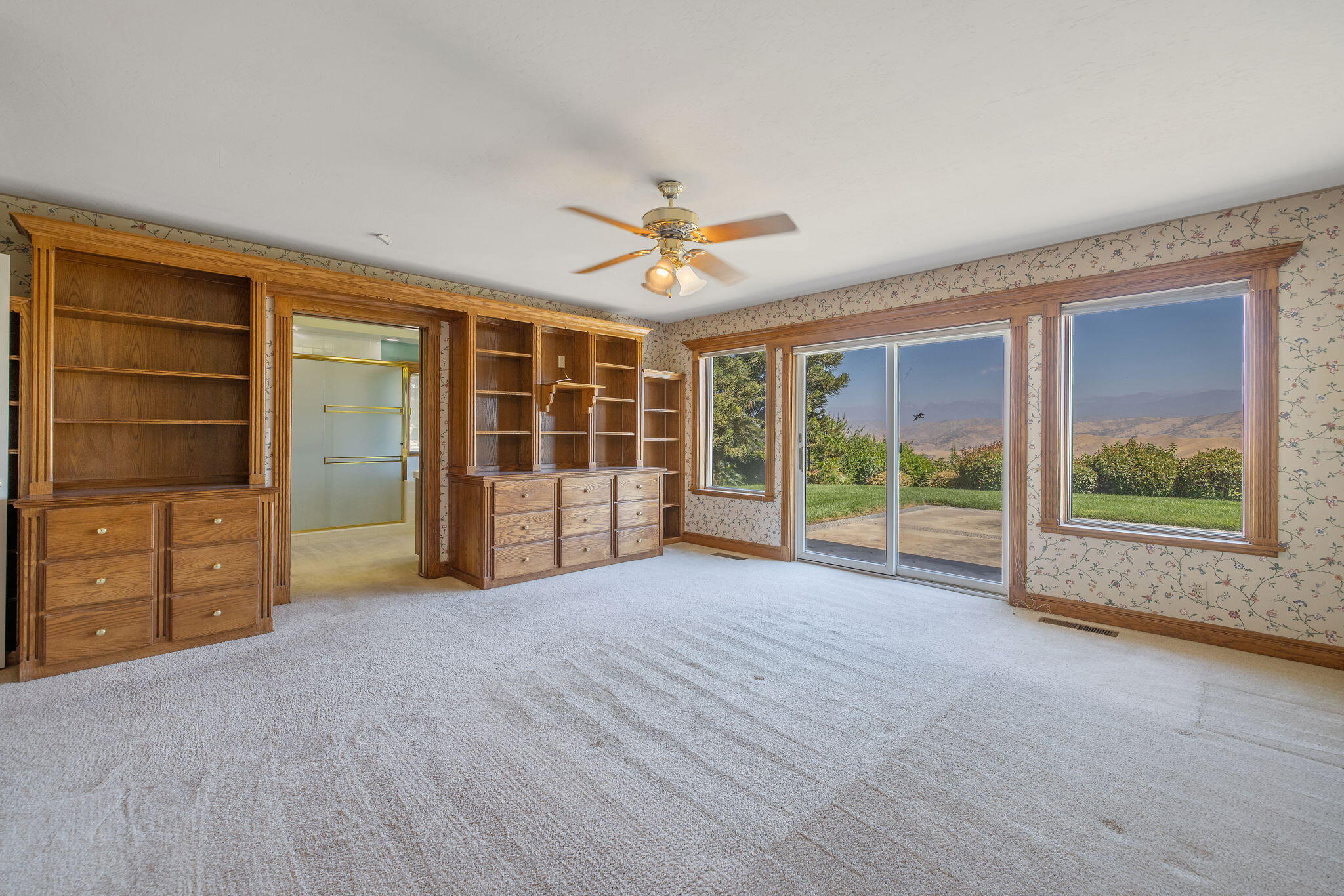 315 Valley View Dr, Exeter, CA 93221