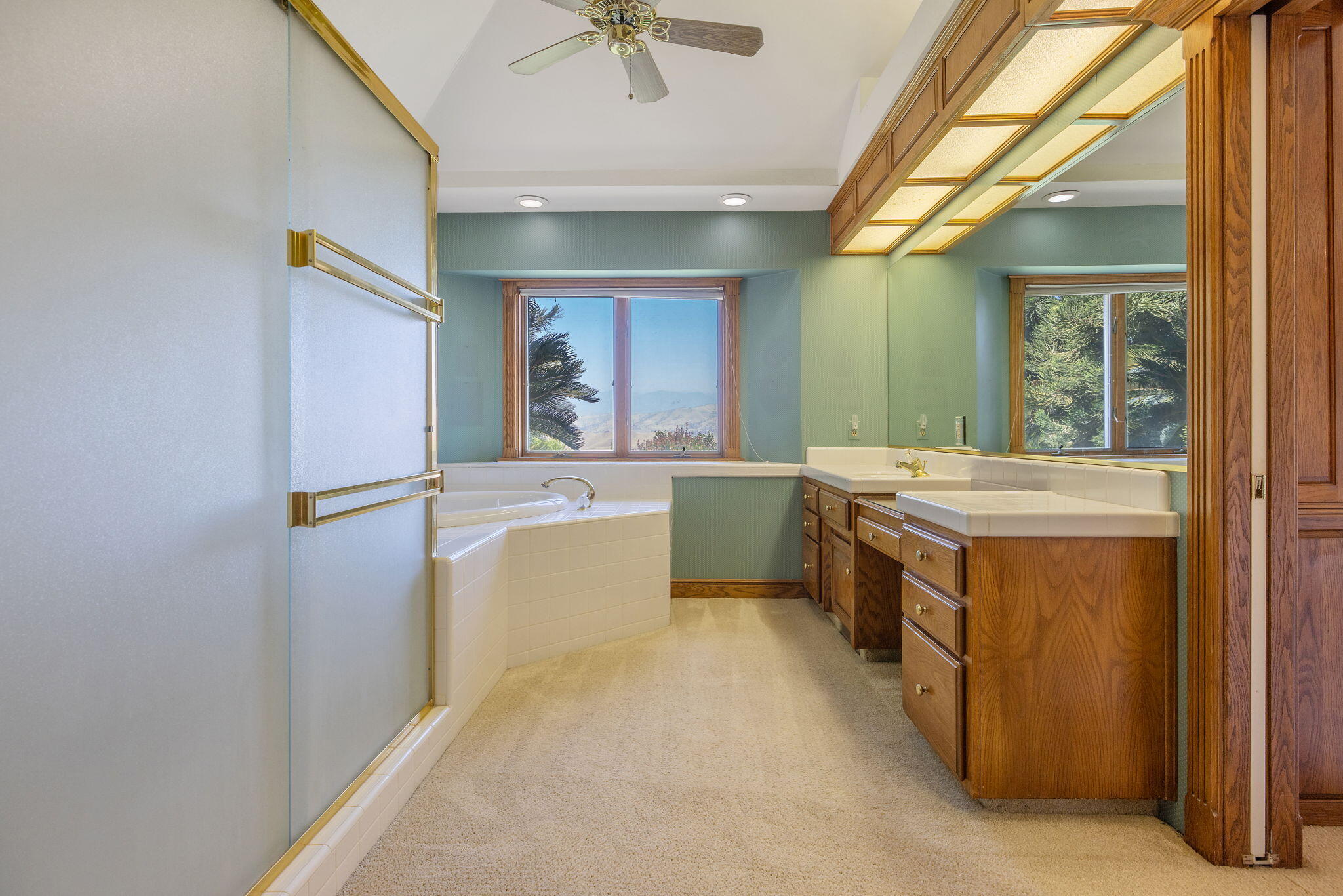 315 Valley View Dr, Exeter, CA 93221