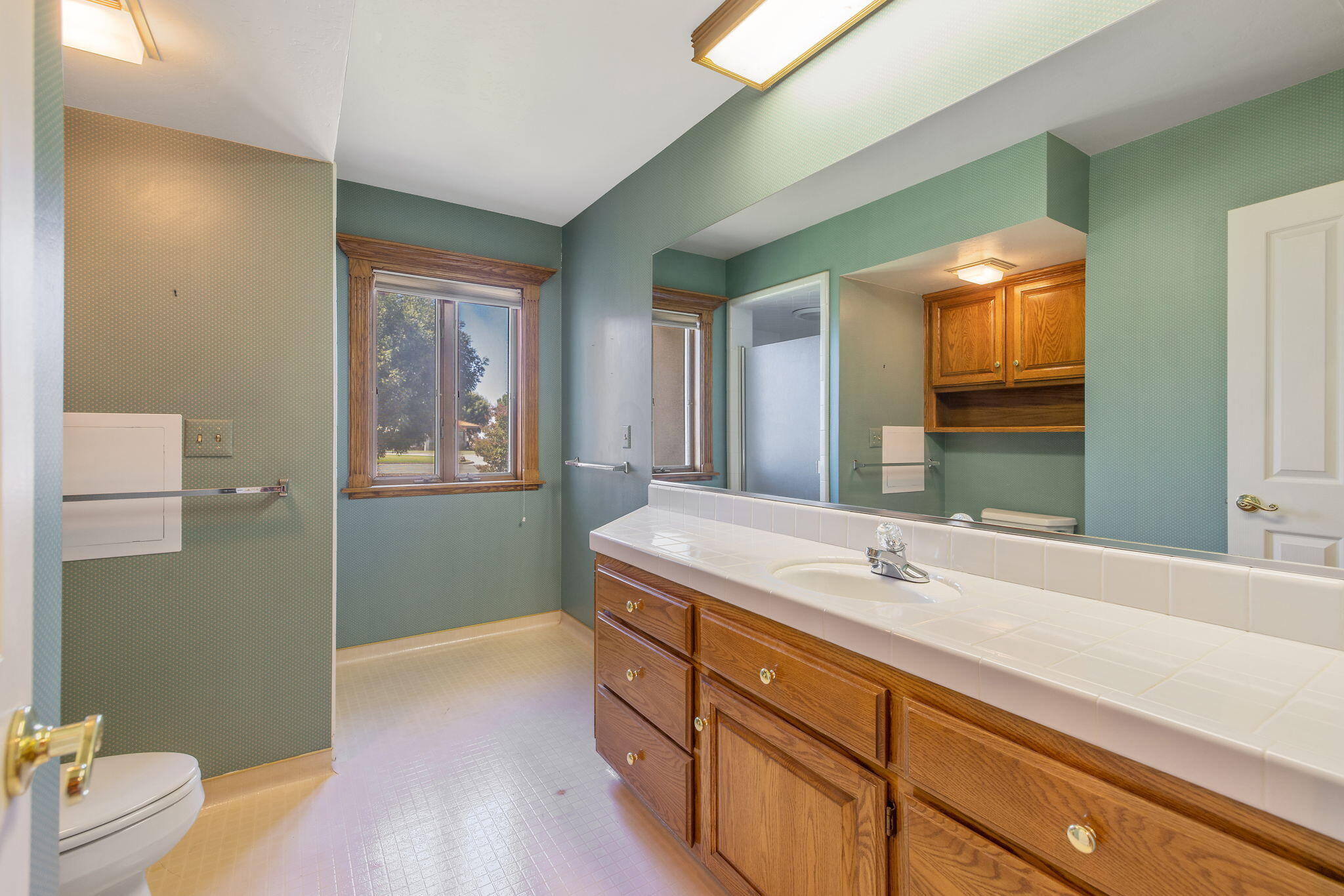 315 Valley View Dr, Exeter, CA 93221