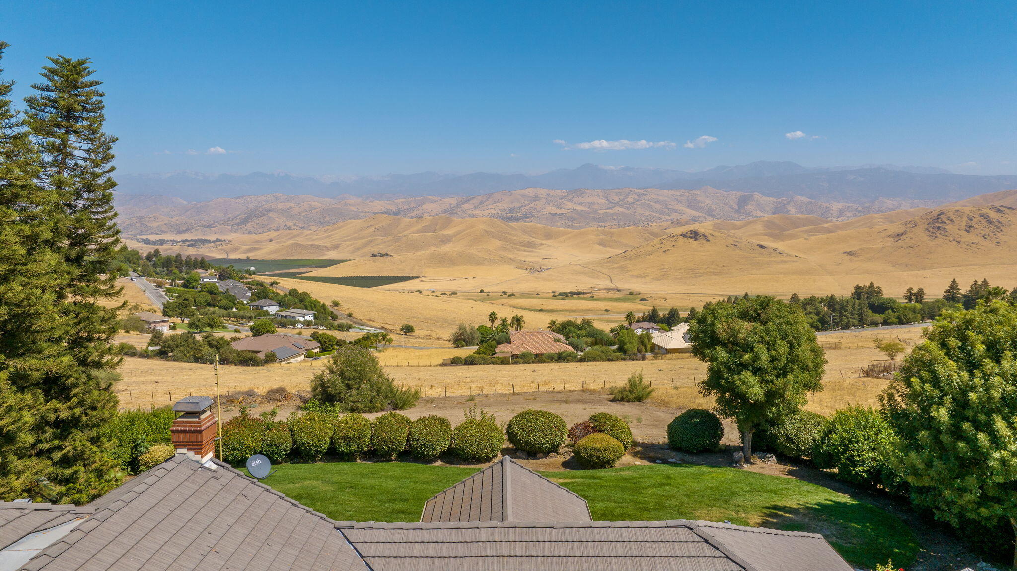 315 Valley View Dr, Exeter, CA 93221