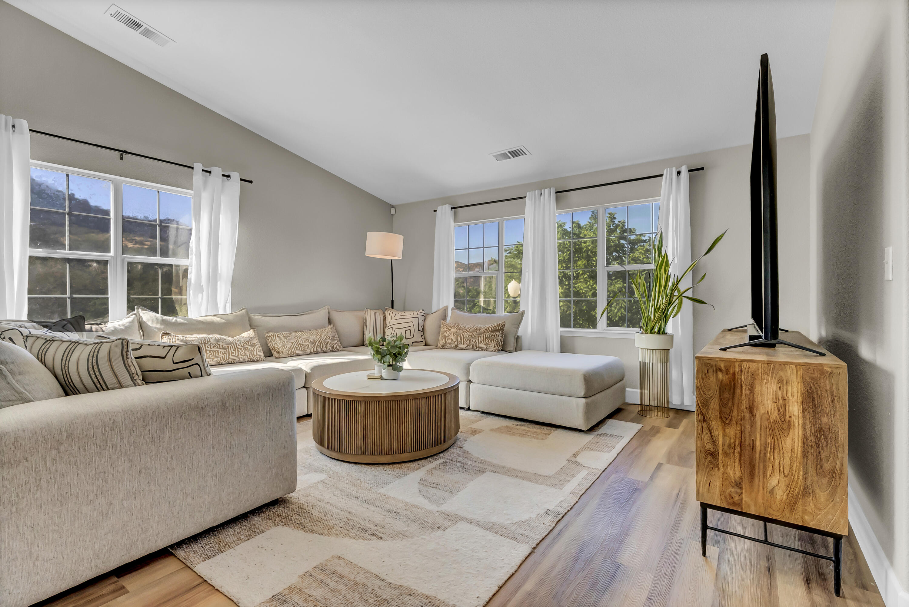 42076 Black Oak Dr, Three Rivers, CA 93271