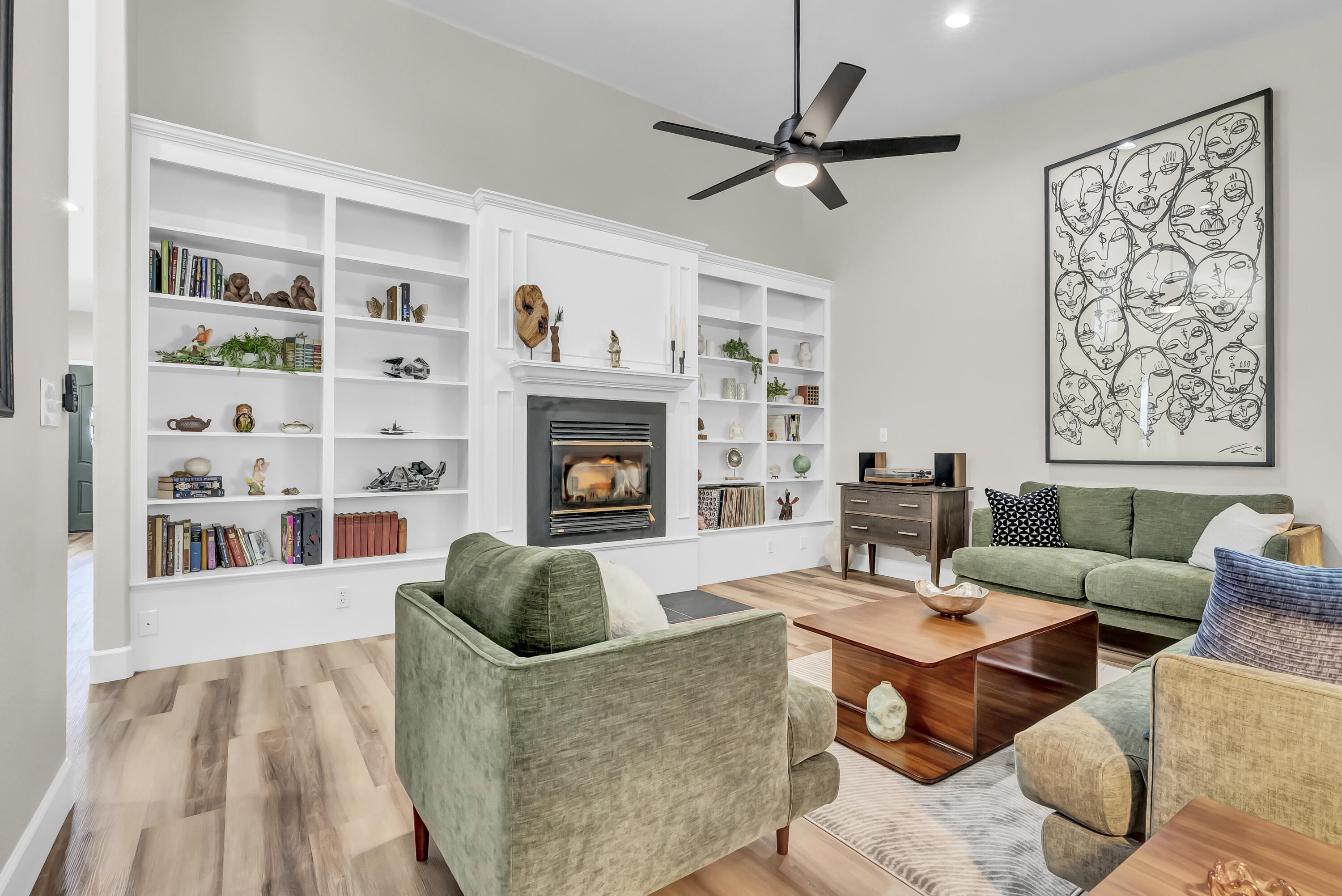 42076 Black Oak Dr, Three Rivers, CA 93271