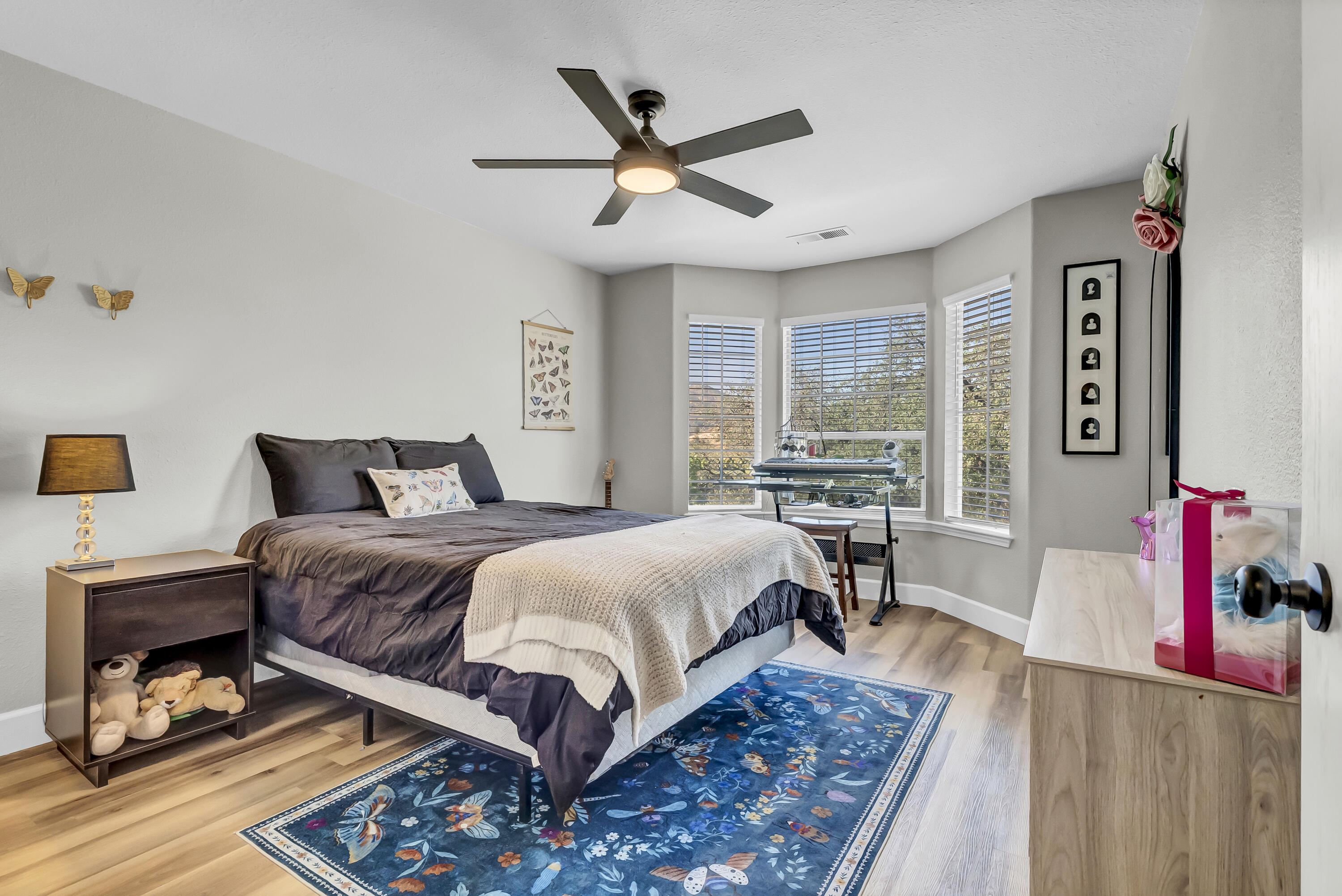 42076 Black Oak Dr, Three Rivers, CA 93271