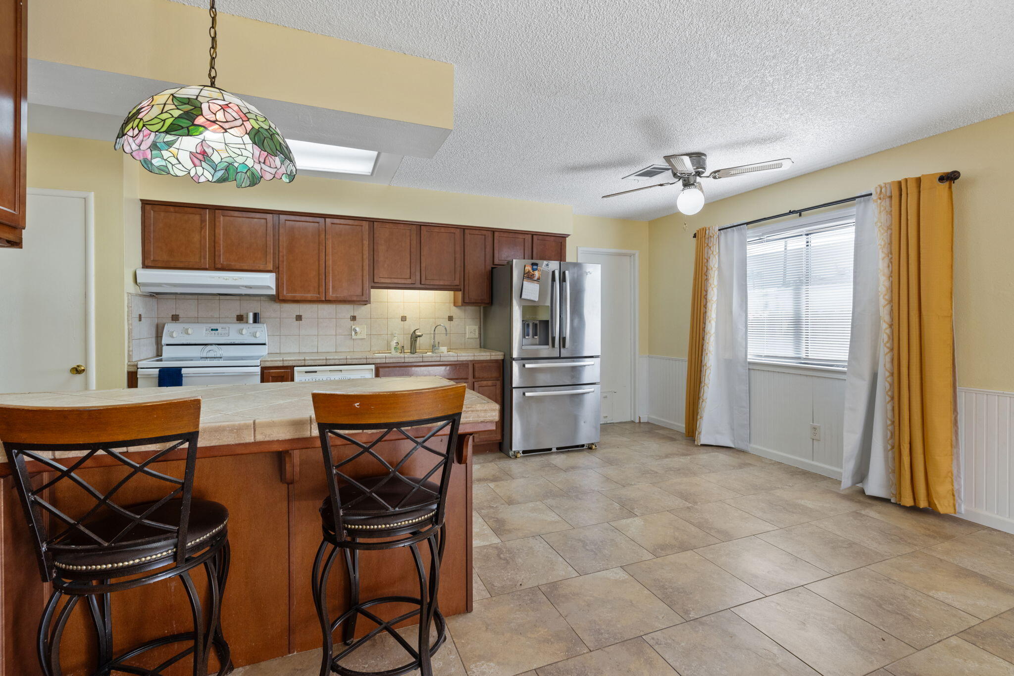 2234 Carter Way, Hanford, CA 93230