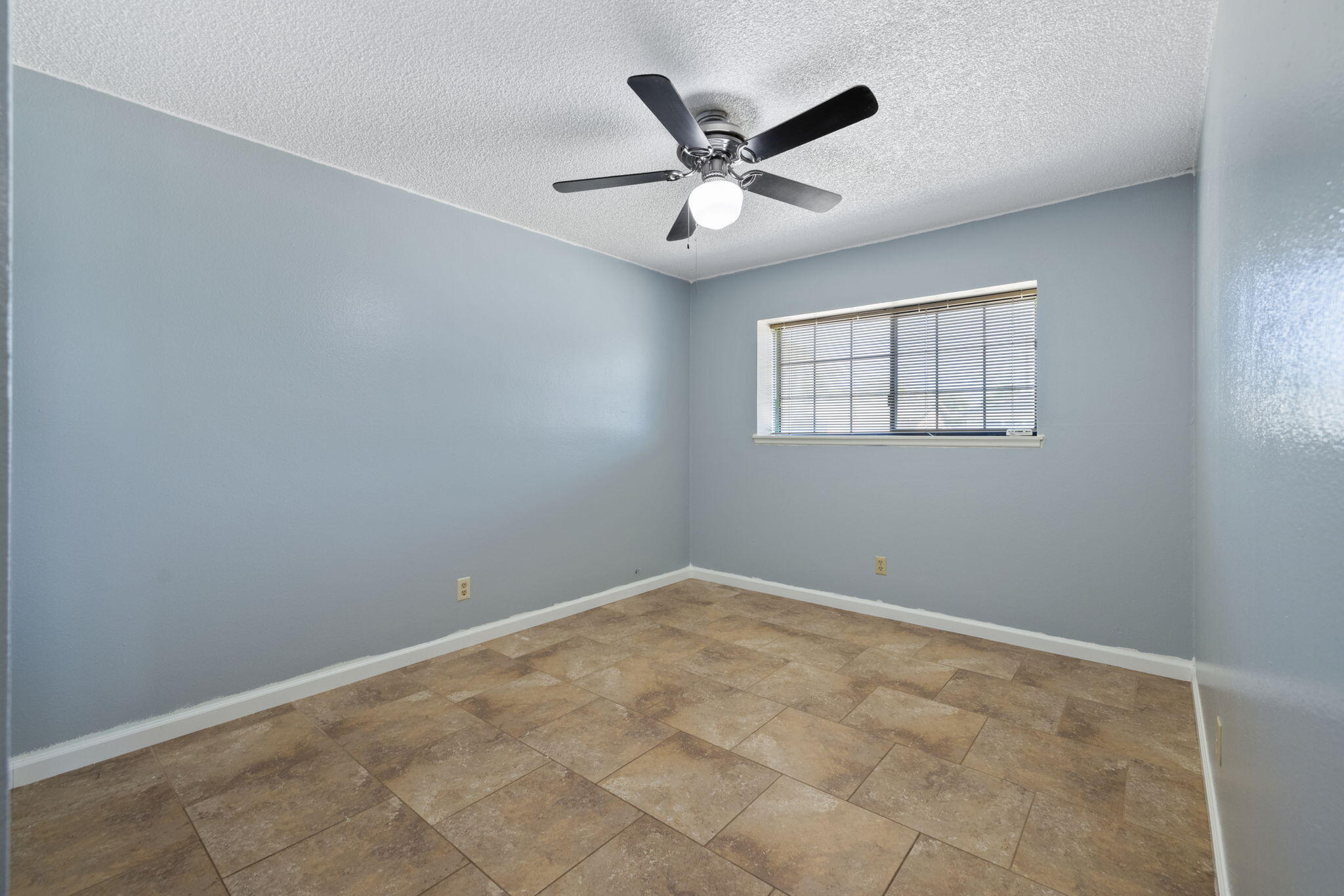 2234 Carter Way, Hanford, CA 93230