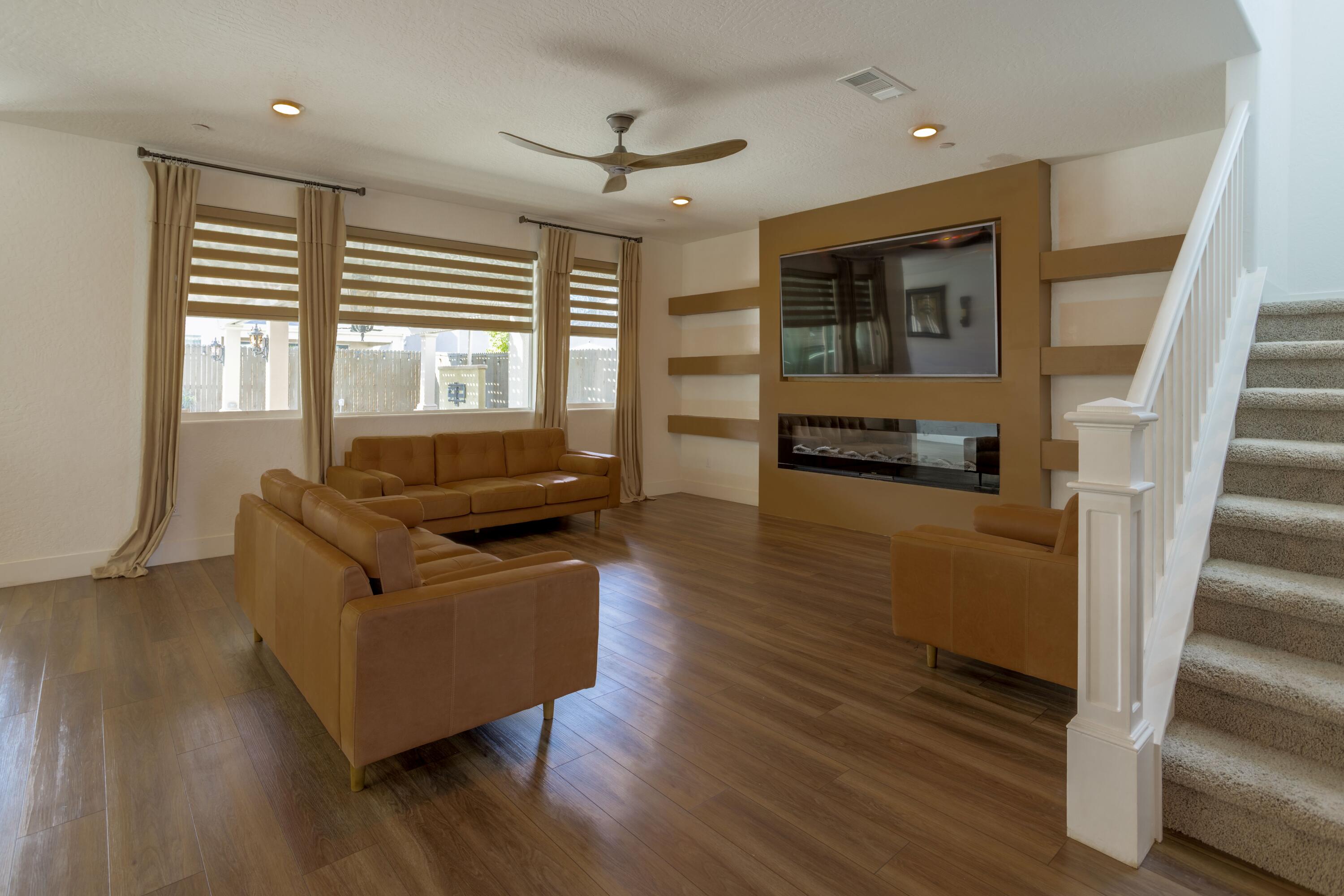 145 E Taylor Ave, Visalia, CA 93291