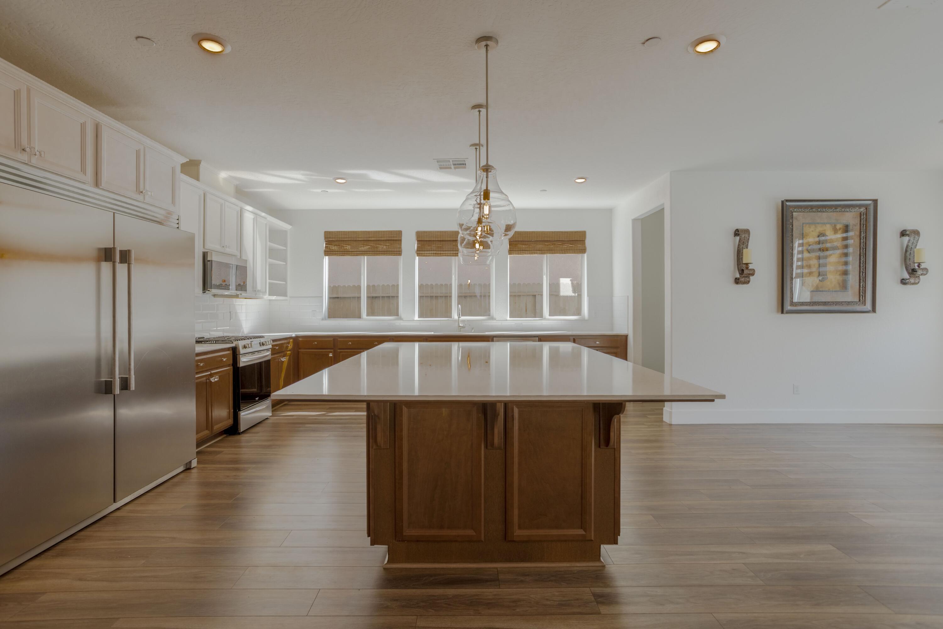 145 E Taylor Ave, Visalia, CA 93291