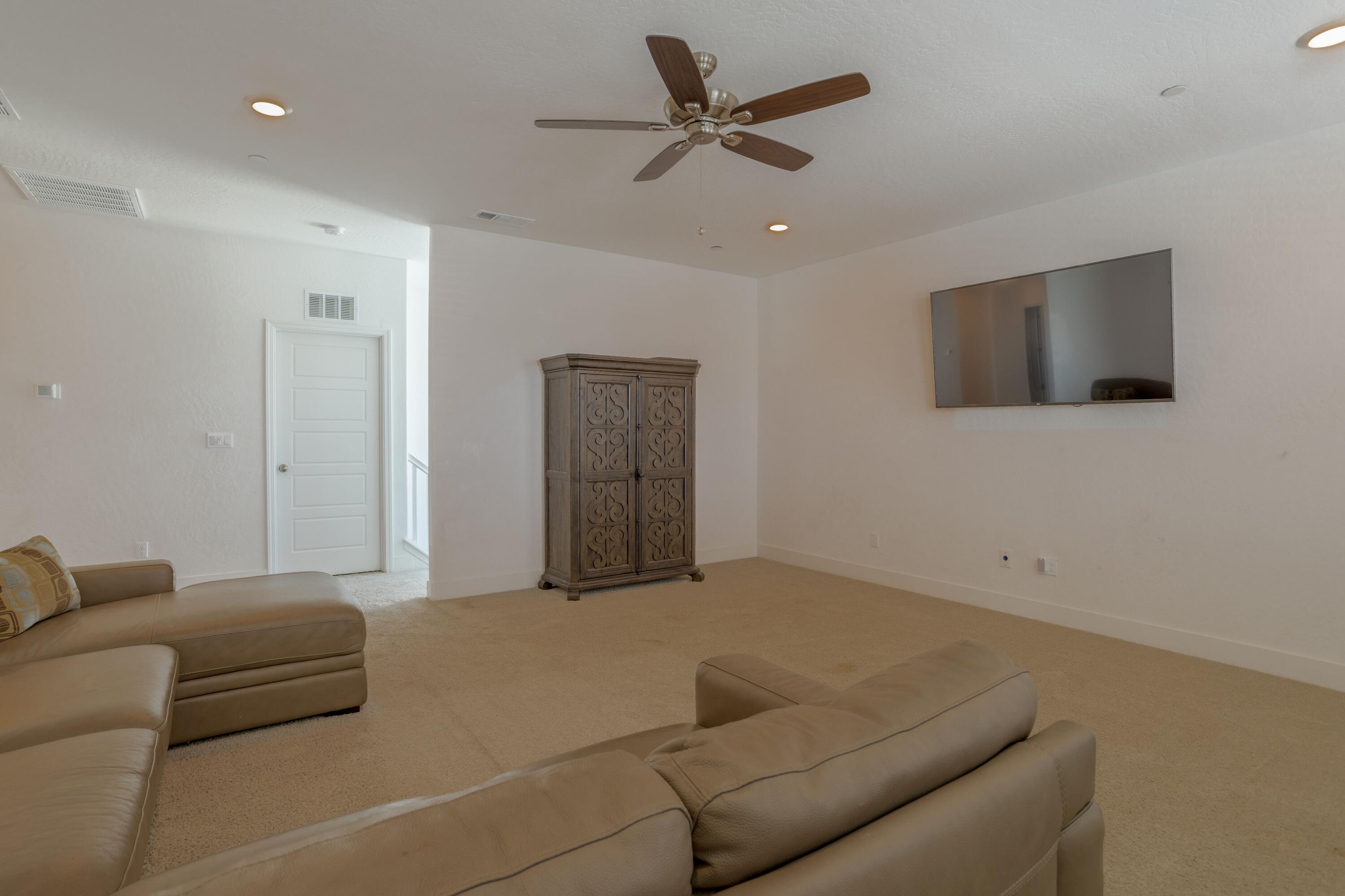 145 E Taylor Ave, Visalia, CA 93291