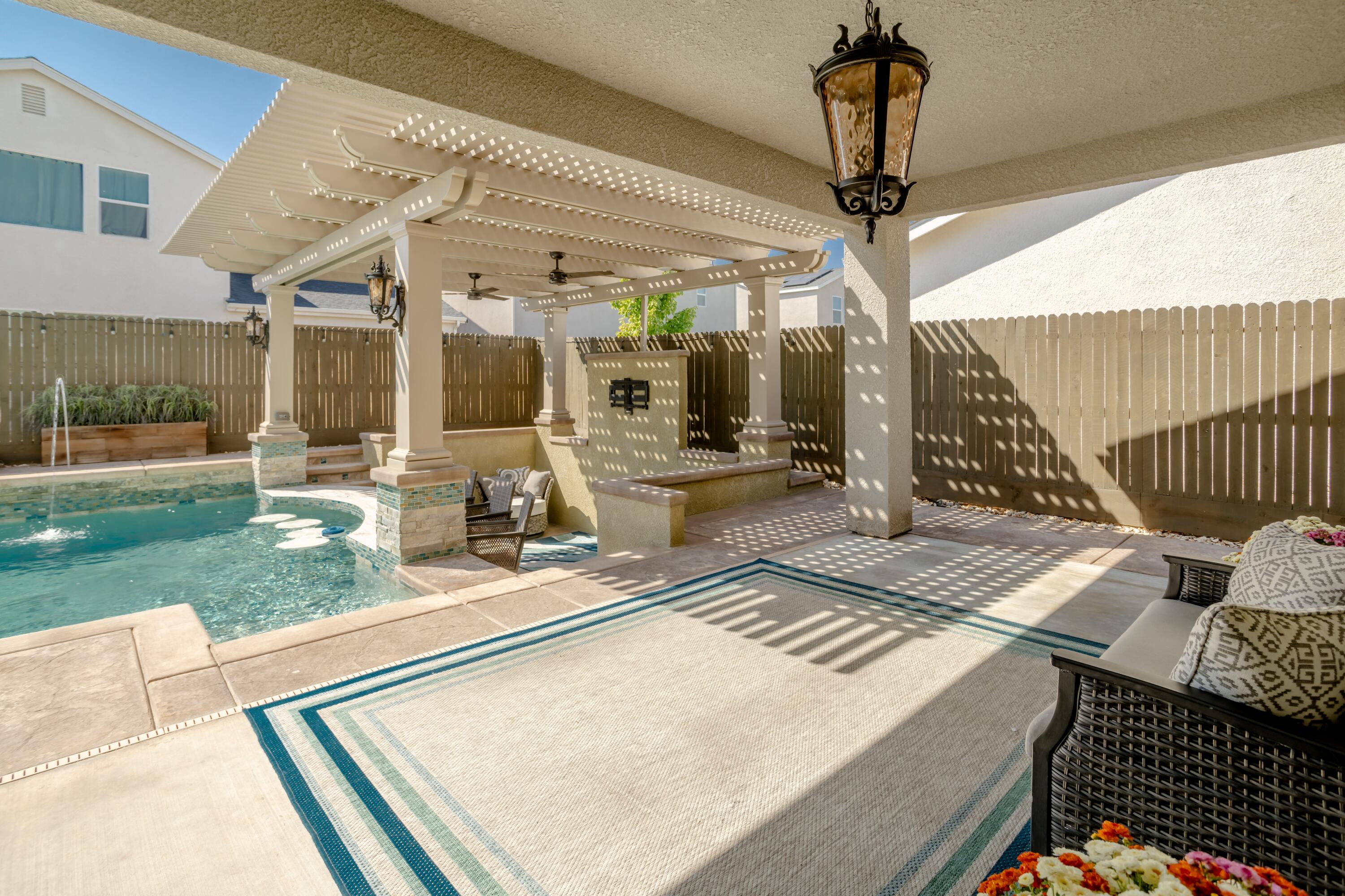 145 E Taylor Ave, Visalia, CA 93291