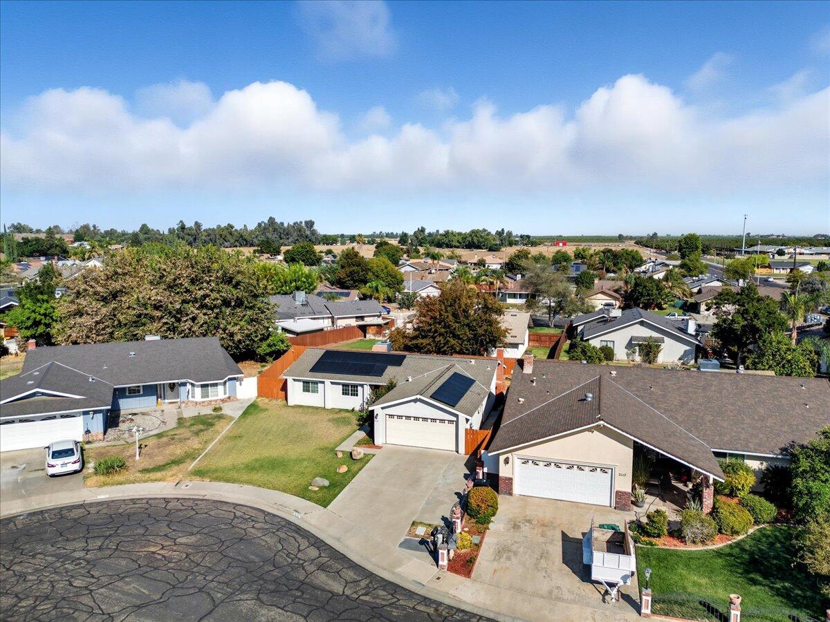 2123 Cottonwood Ct, Hanford, CA 93230