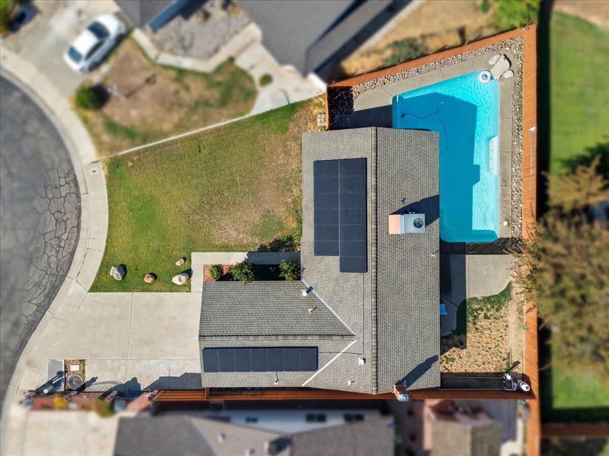 2123 Cottonwood Ct, Hanford, CA 93230