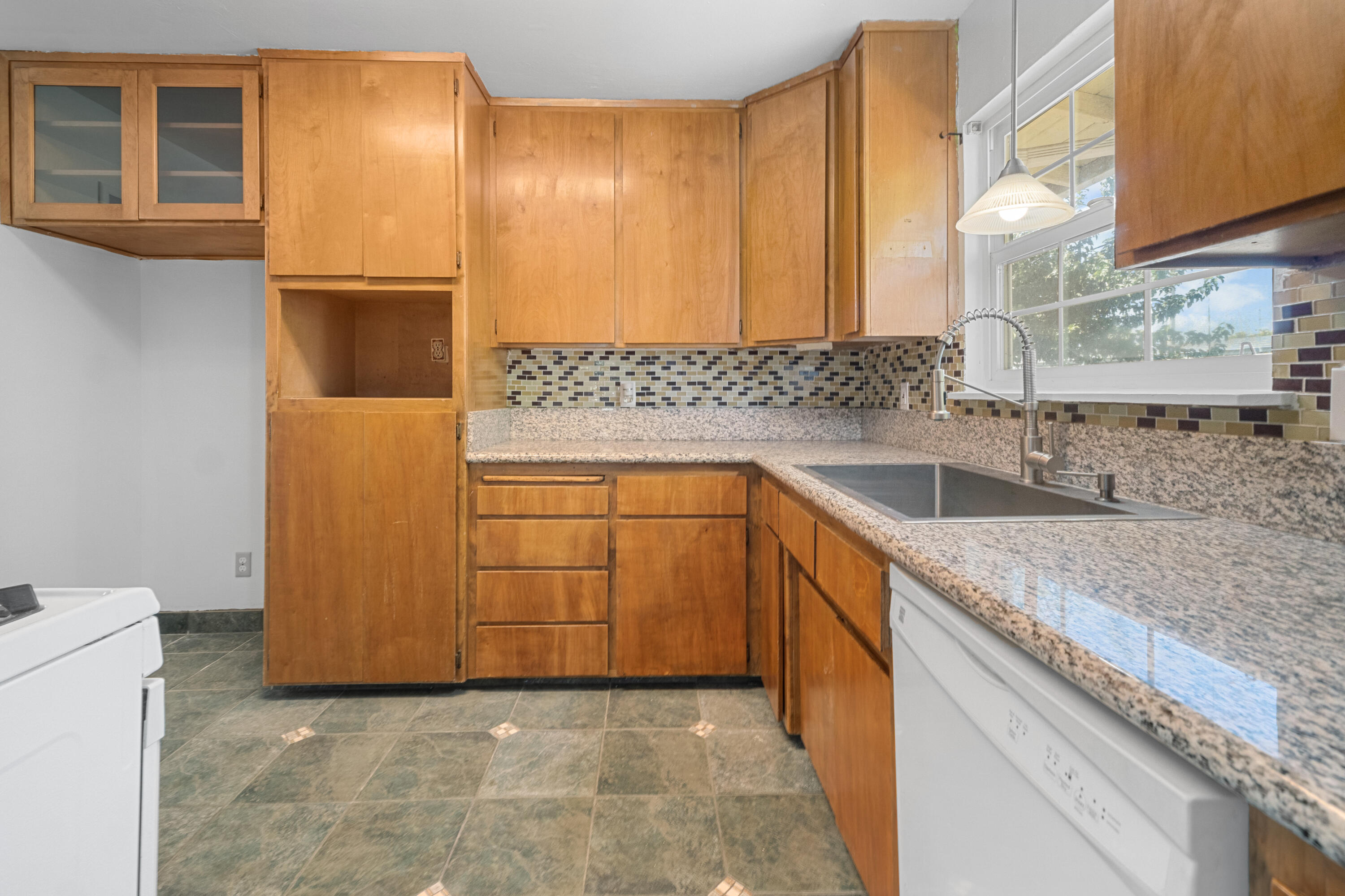 11071 Hume Ave, Hanford, CA 93230