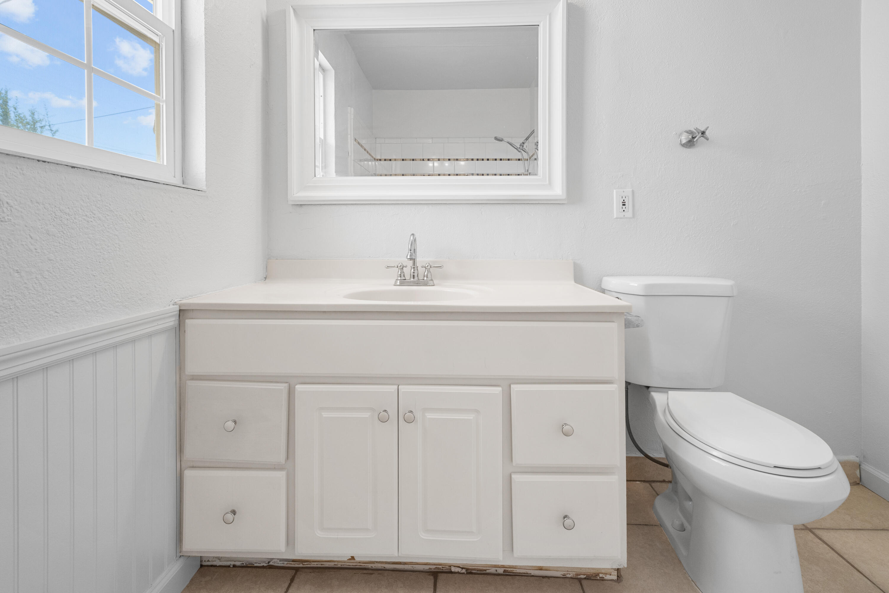 11071 Hume Ave, Hanford, CA 93230