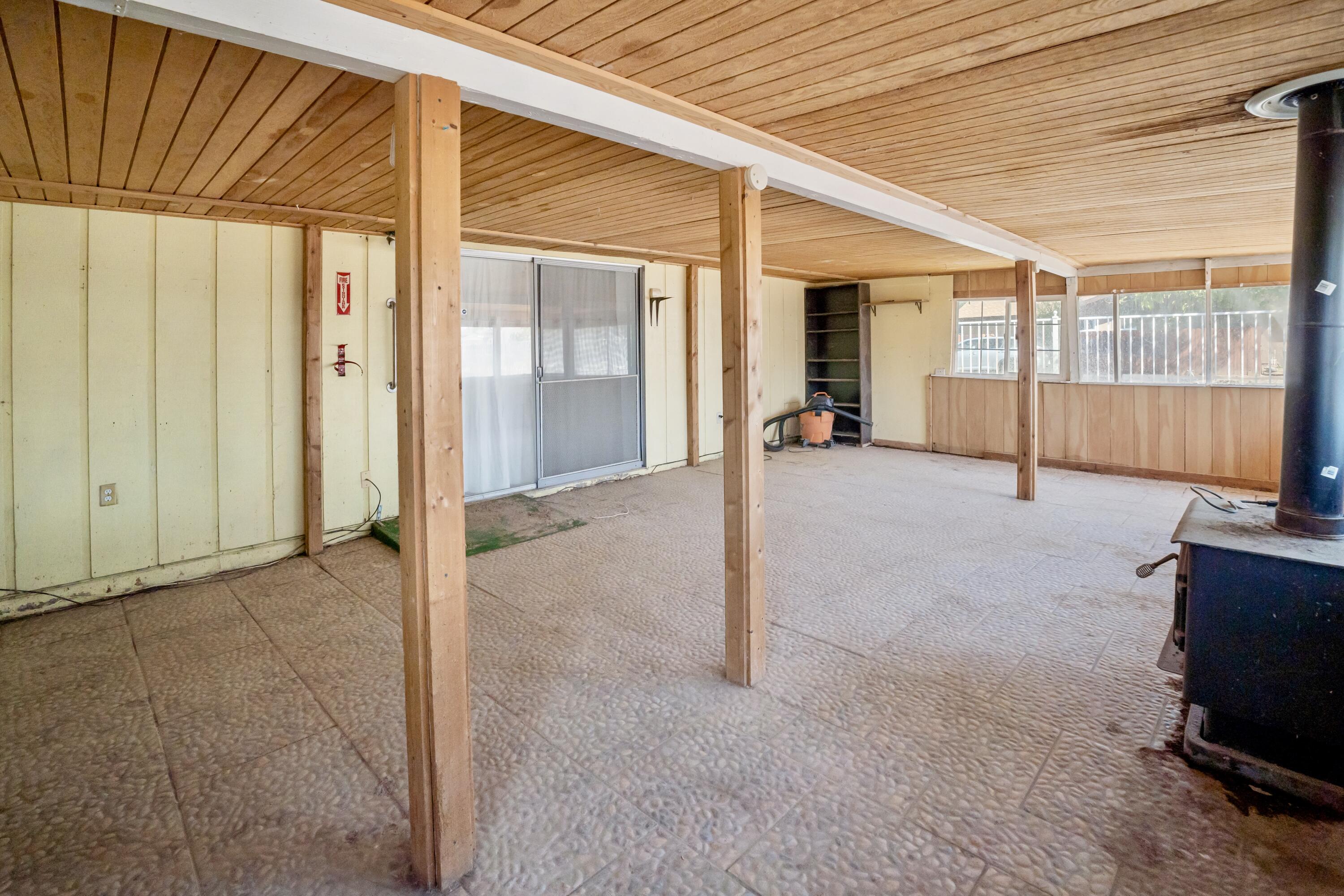 11071 Hume Ave, Hanford, CA 93230