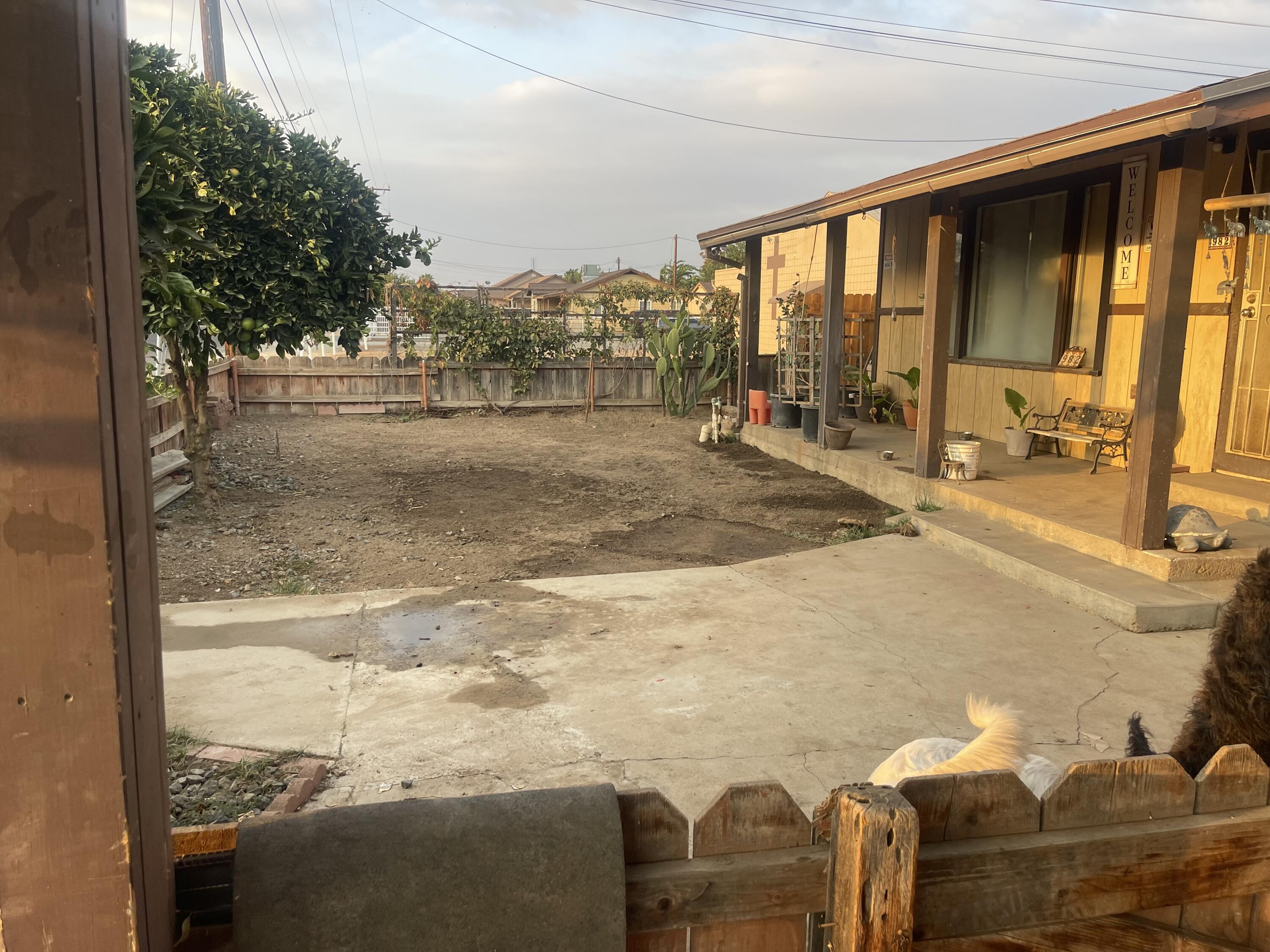 982 S Prospect St, Porterville, CA 93257