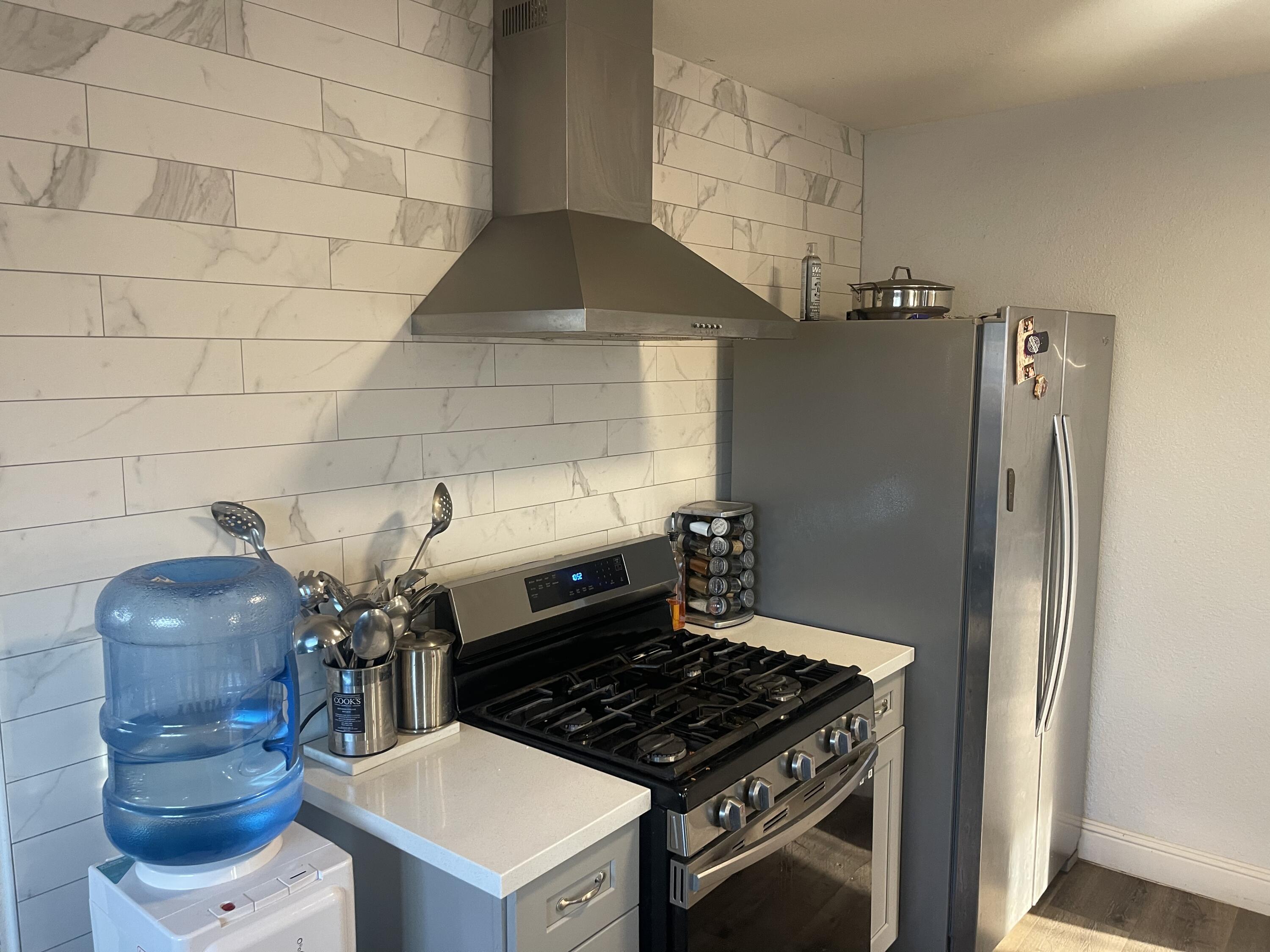 982 S Prospect St, Porterville, CA 93257