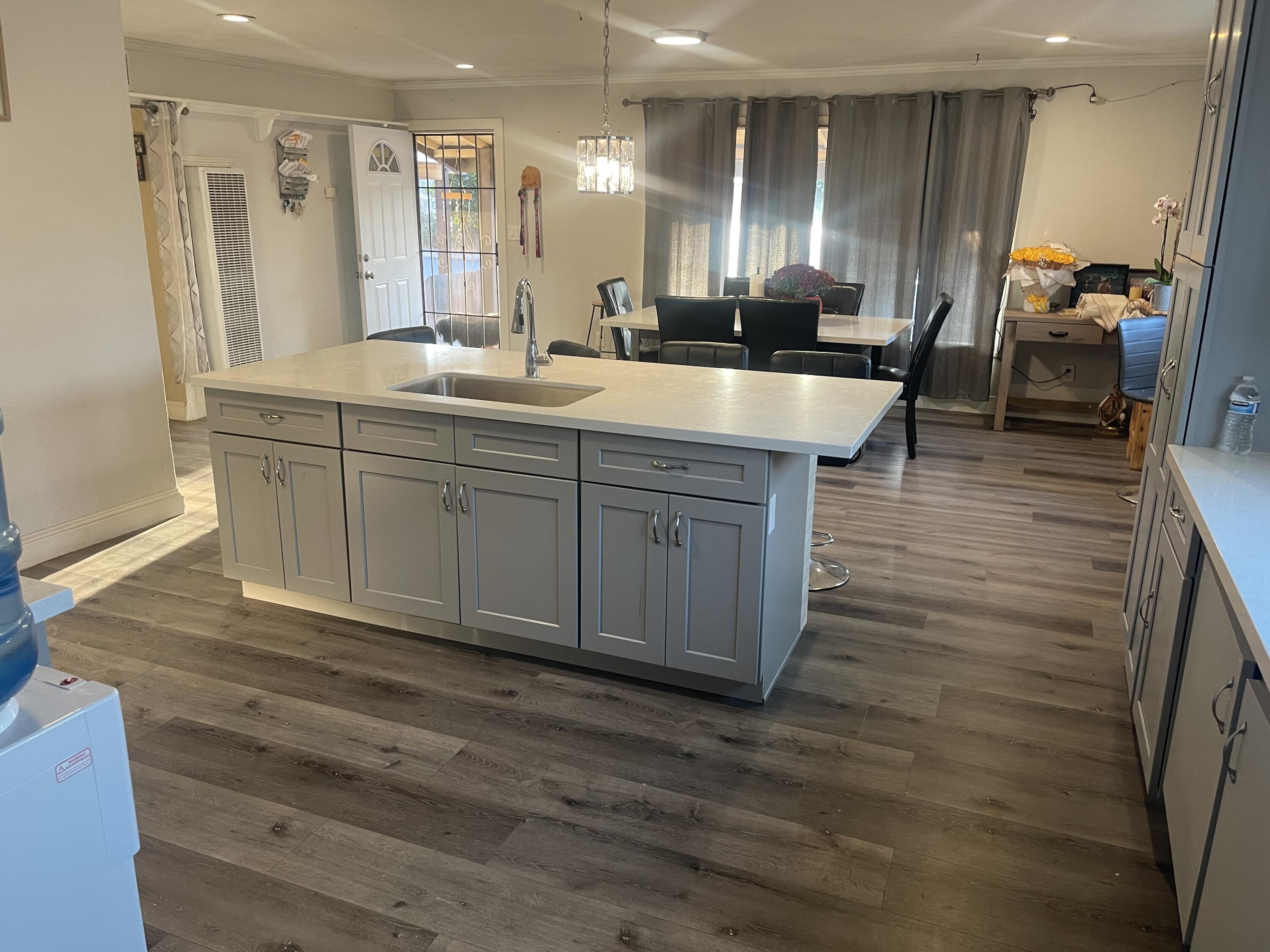 982 S Prospect St, Porterville, CA 93257